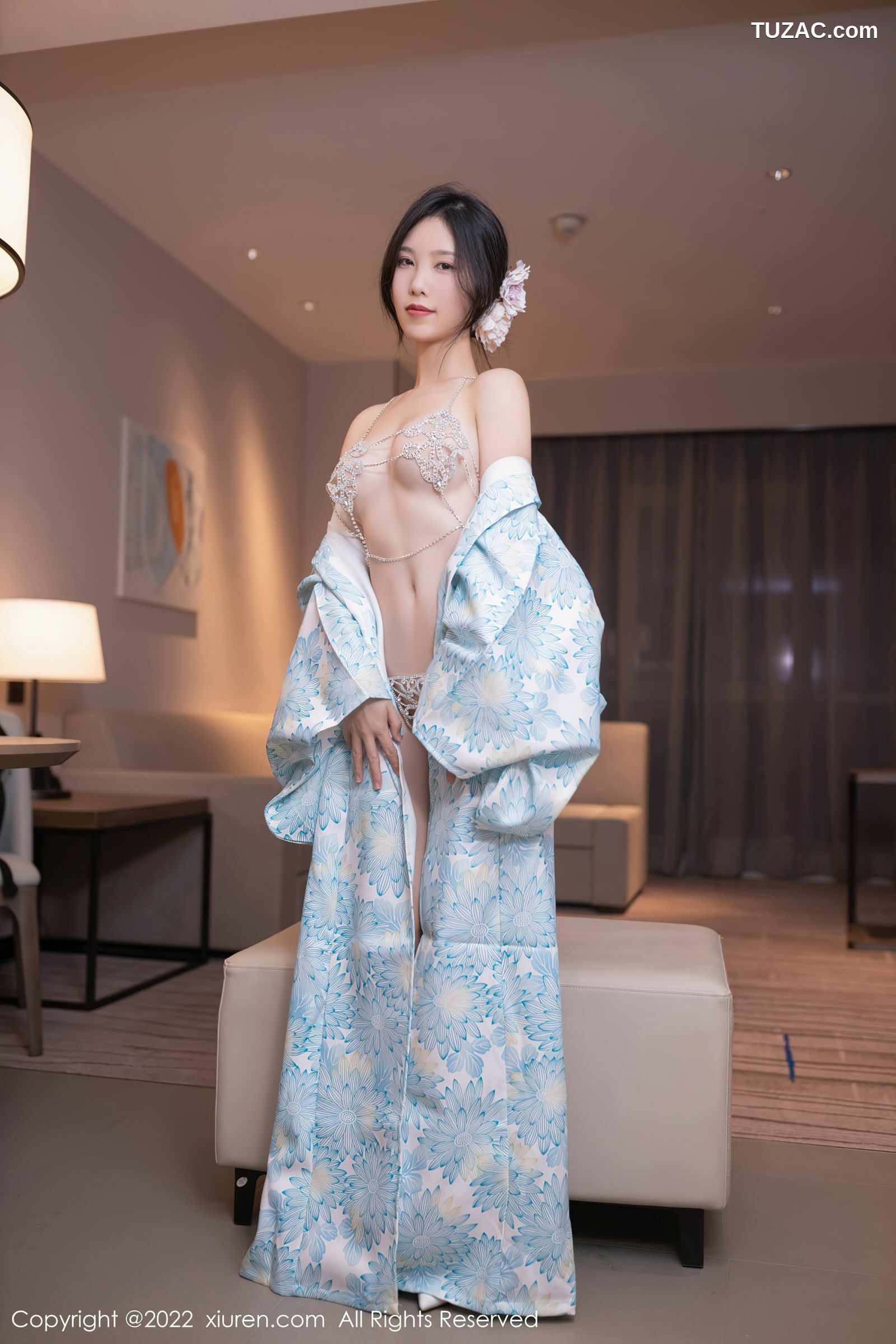 XiuRen-No.5118-利世-蓝花和服珍珠镂空内衣