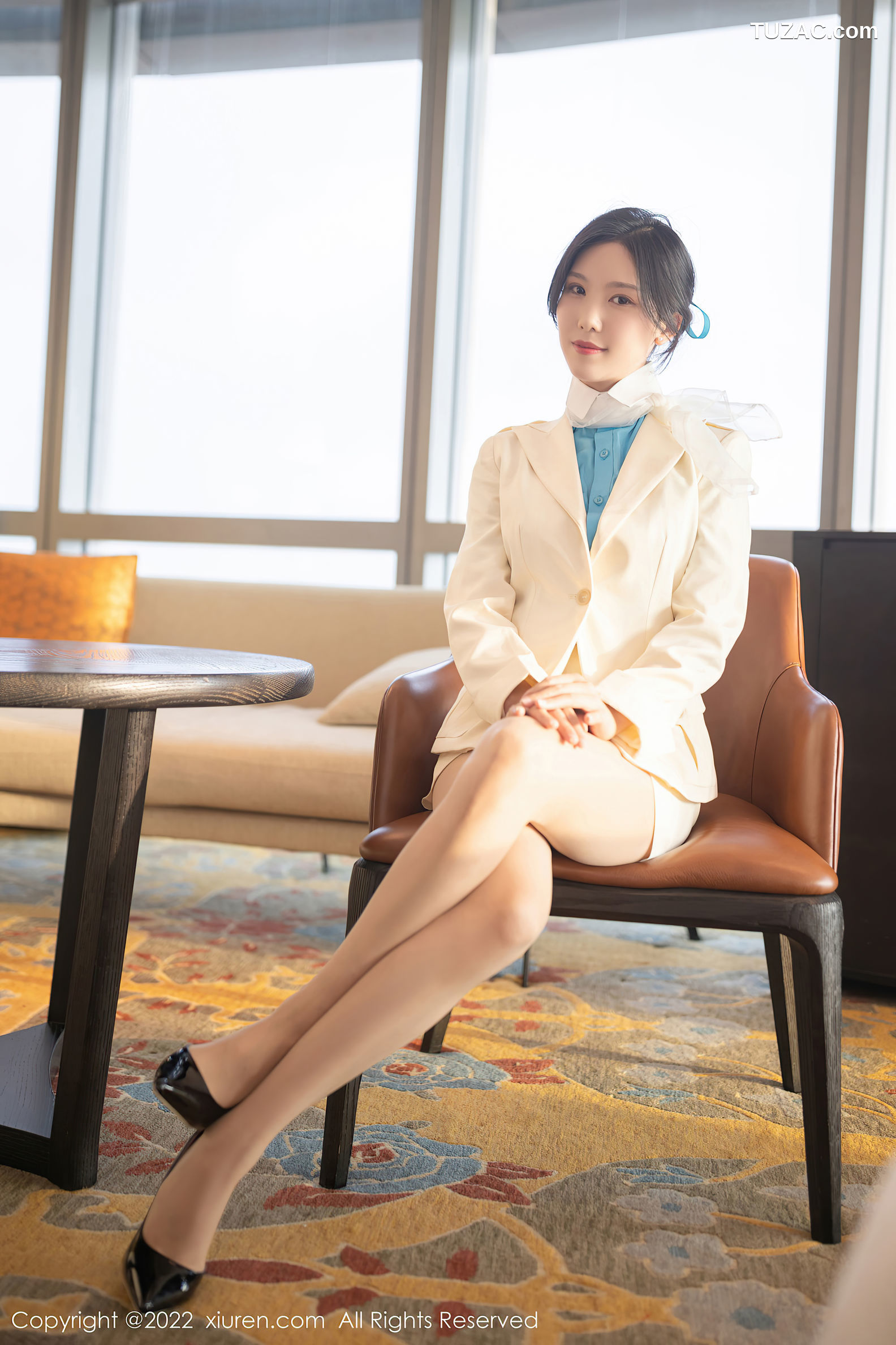 XiuRen-No.5176-利世-白空姐装短裙蓝衬衫