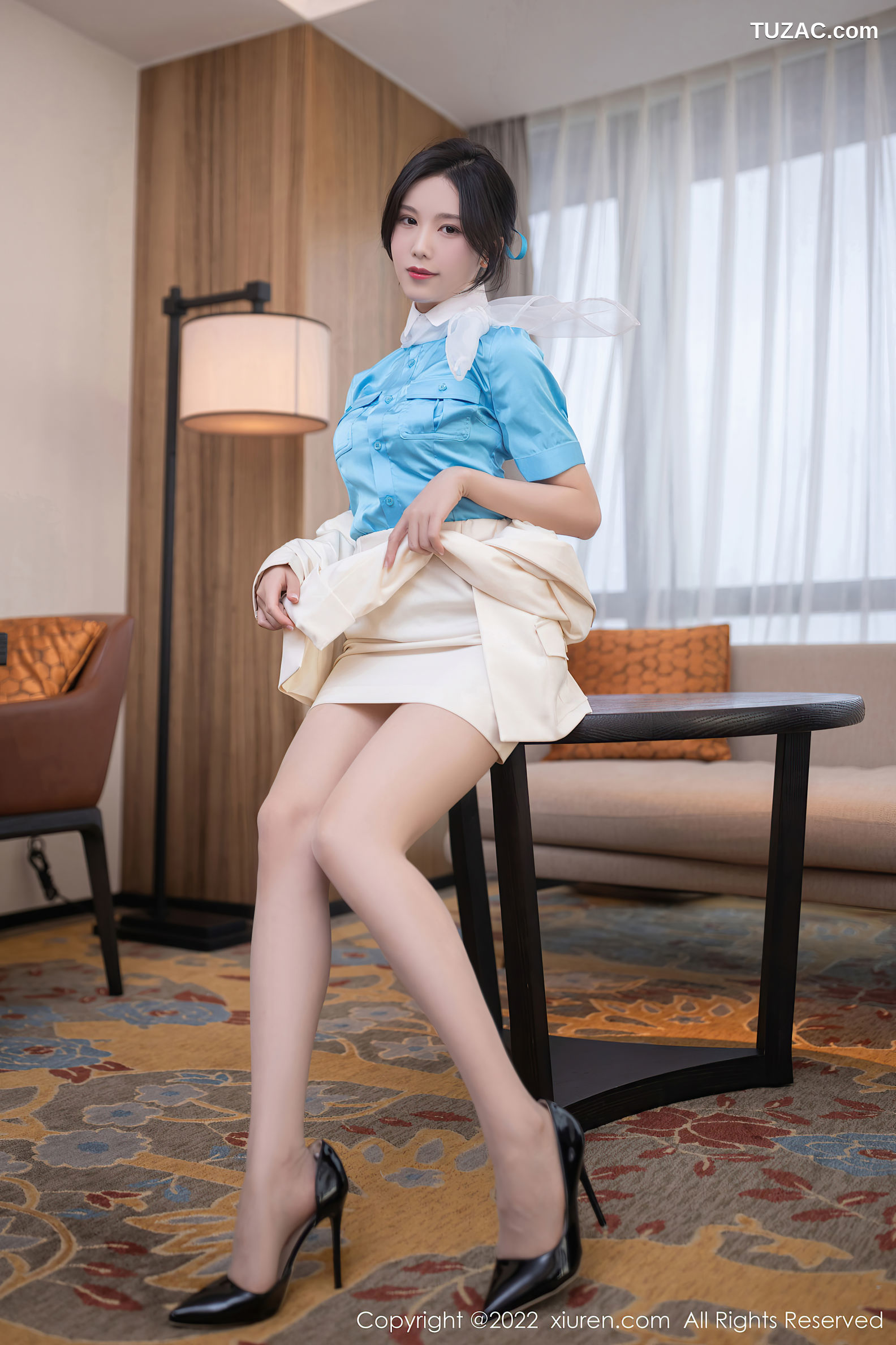 XiuRen-No.5176-利世-白空姐装短裙蓝衬衫