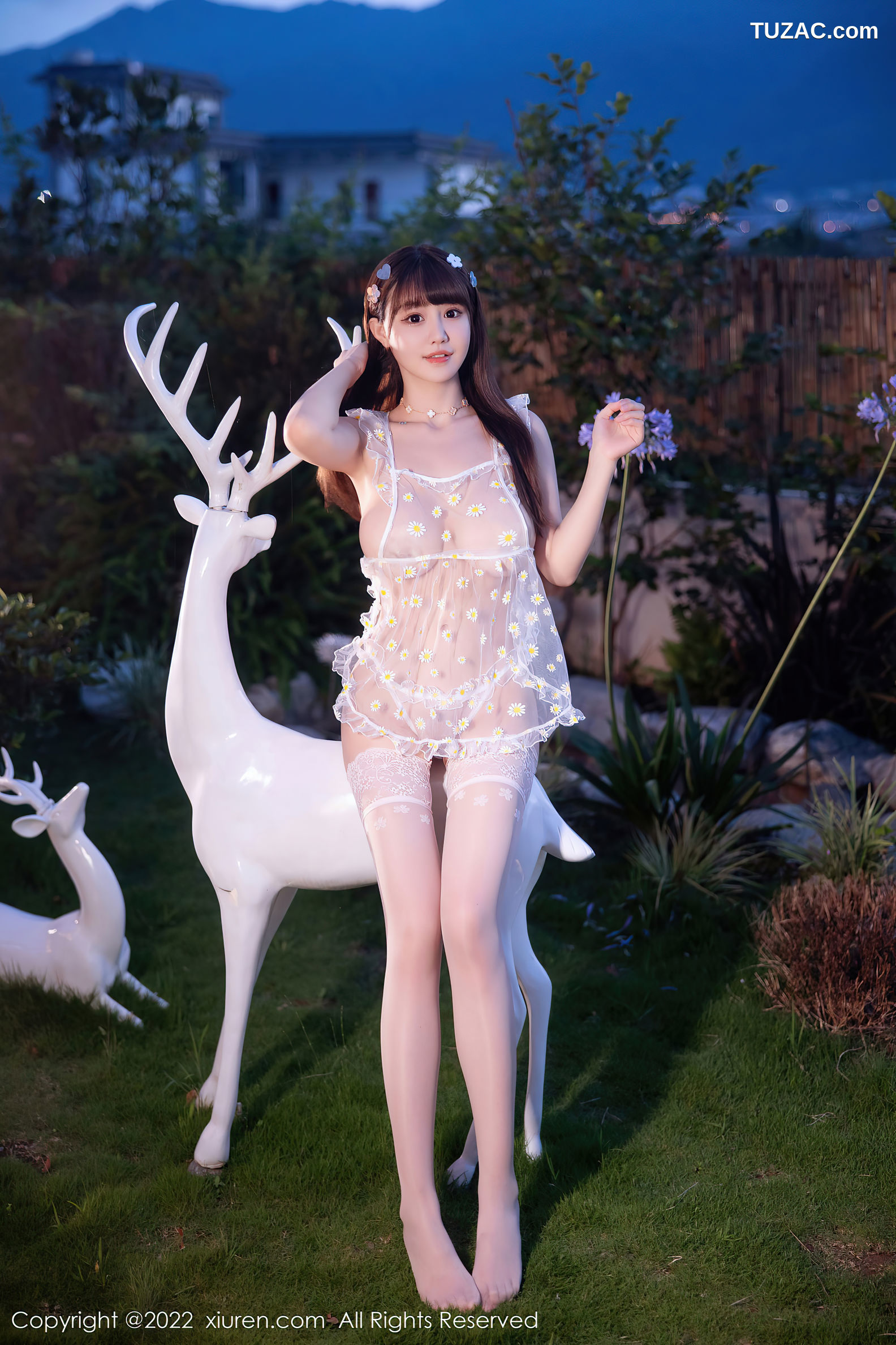 XiuRen-No.5358-朱可儿-白色轻透薄纱配蕾丝袜