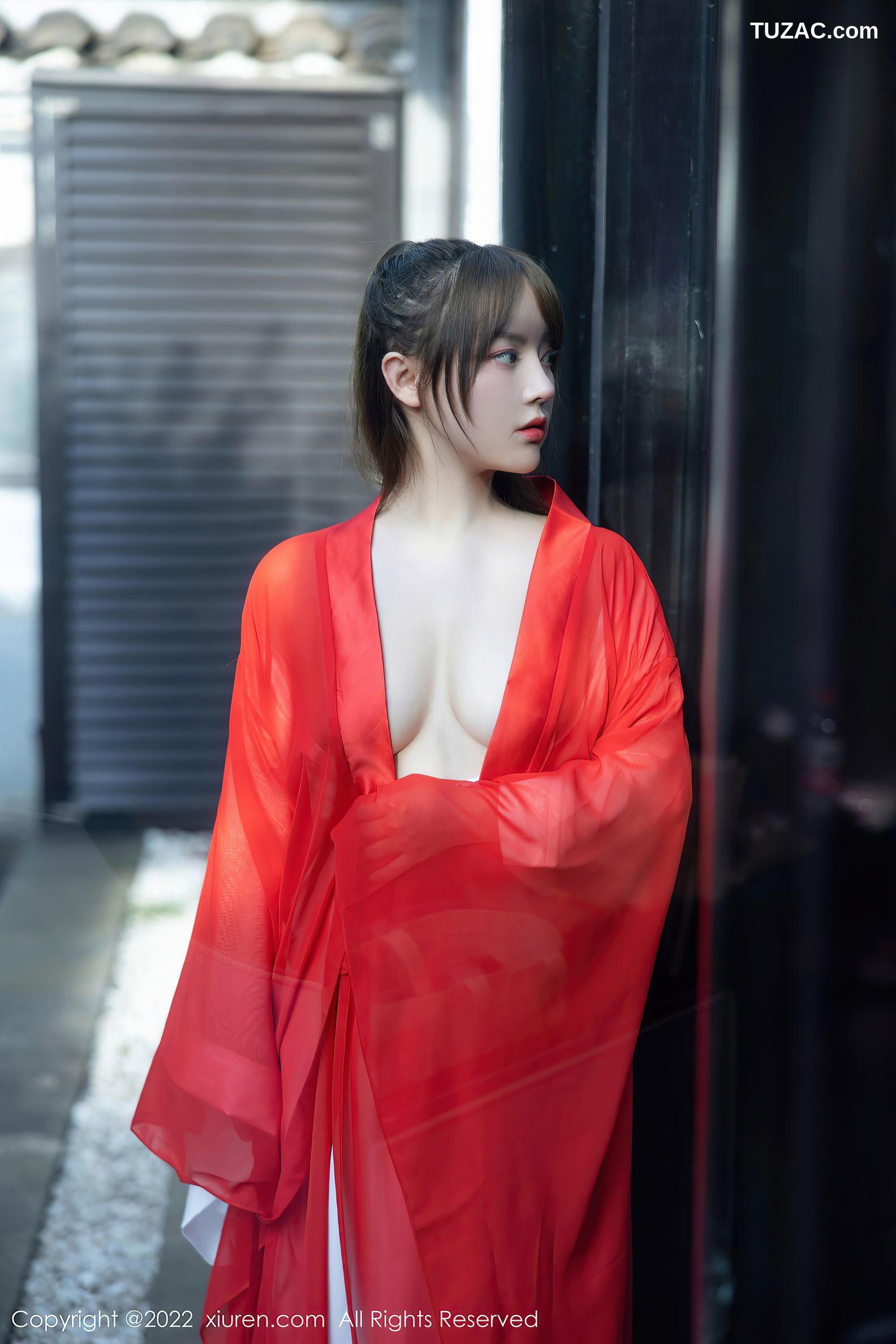 XiuRen-No.5414-豆瓣酱-红色汉服白长衣