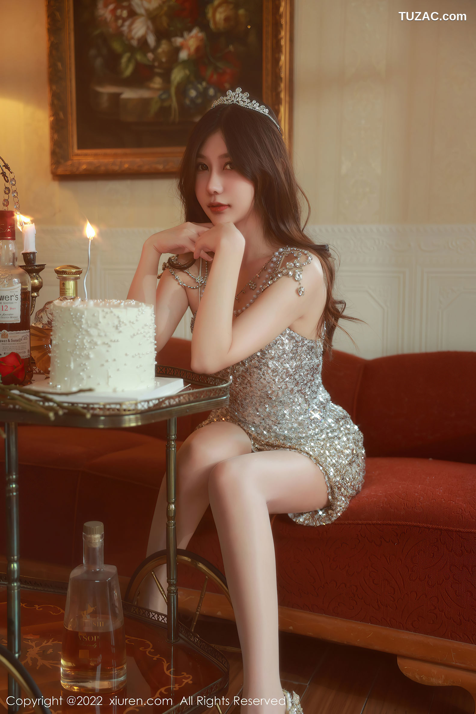 XiuRen-No.5584-尹甜甜-银亮片吊带公主短裙