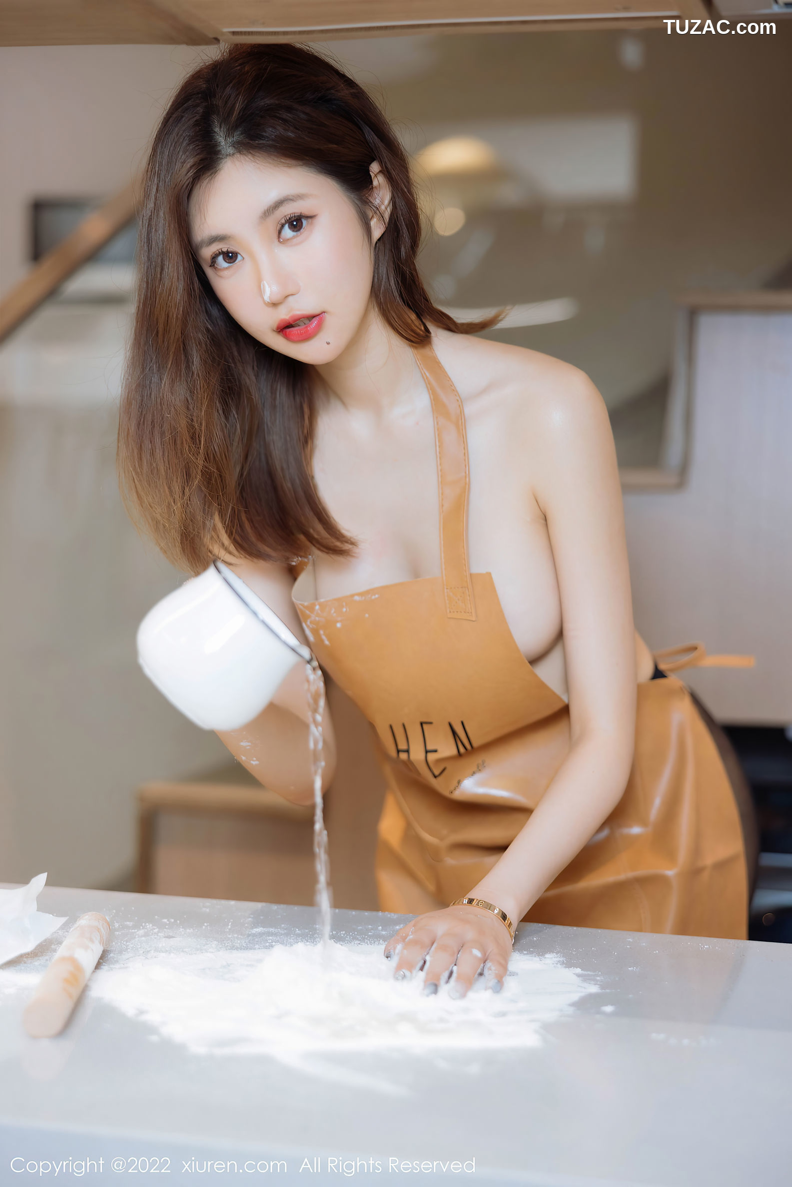 XiuRen-No.5634-绮里嘉-白针织短裙橘黄围裙黑丝