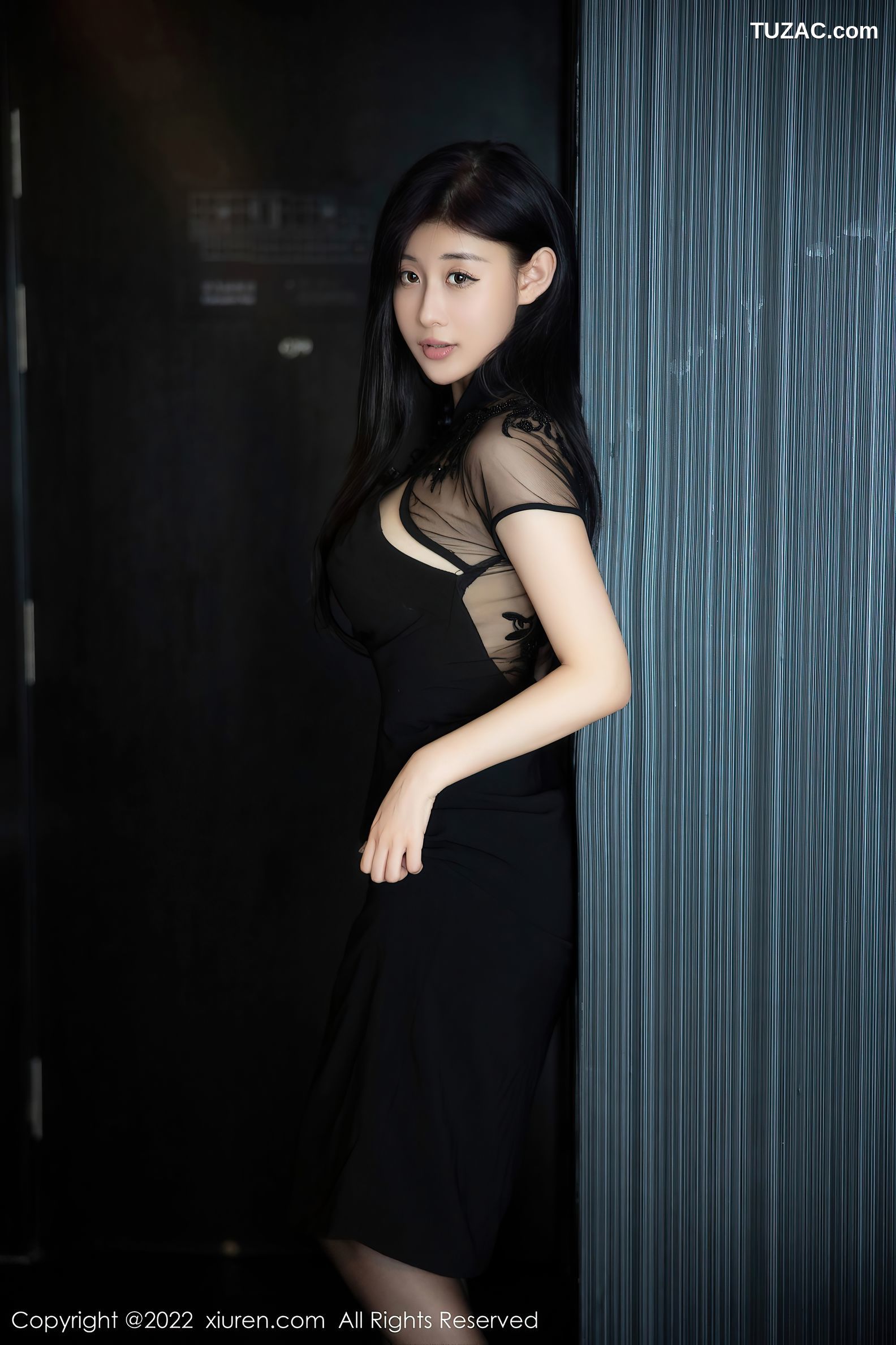XiuRen-No.5691-顾楚楚-黑色礼服裙红内衣黑丝