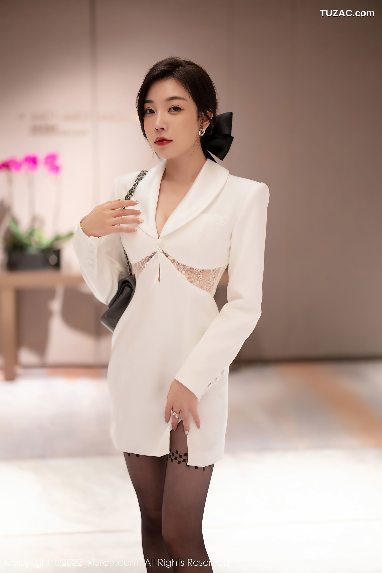 XiuRen-No.5770-徐莉芝-白色职业套装半透蕾丝内衣