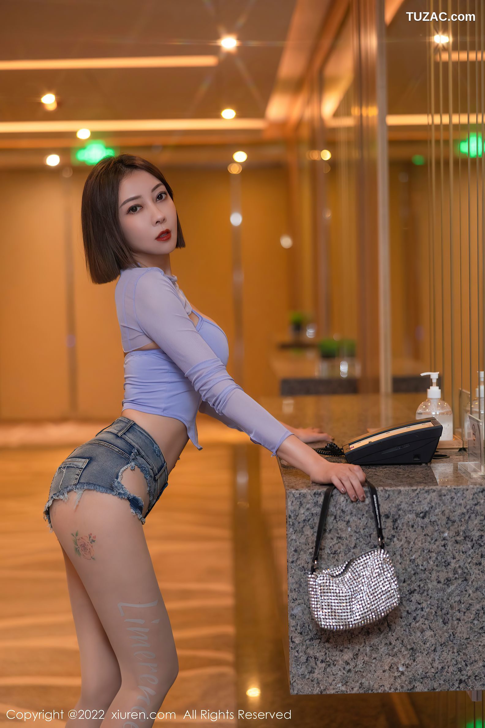 XiuRen-No.5779-果儿-淡紫T牛仔短裤