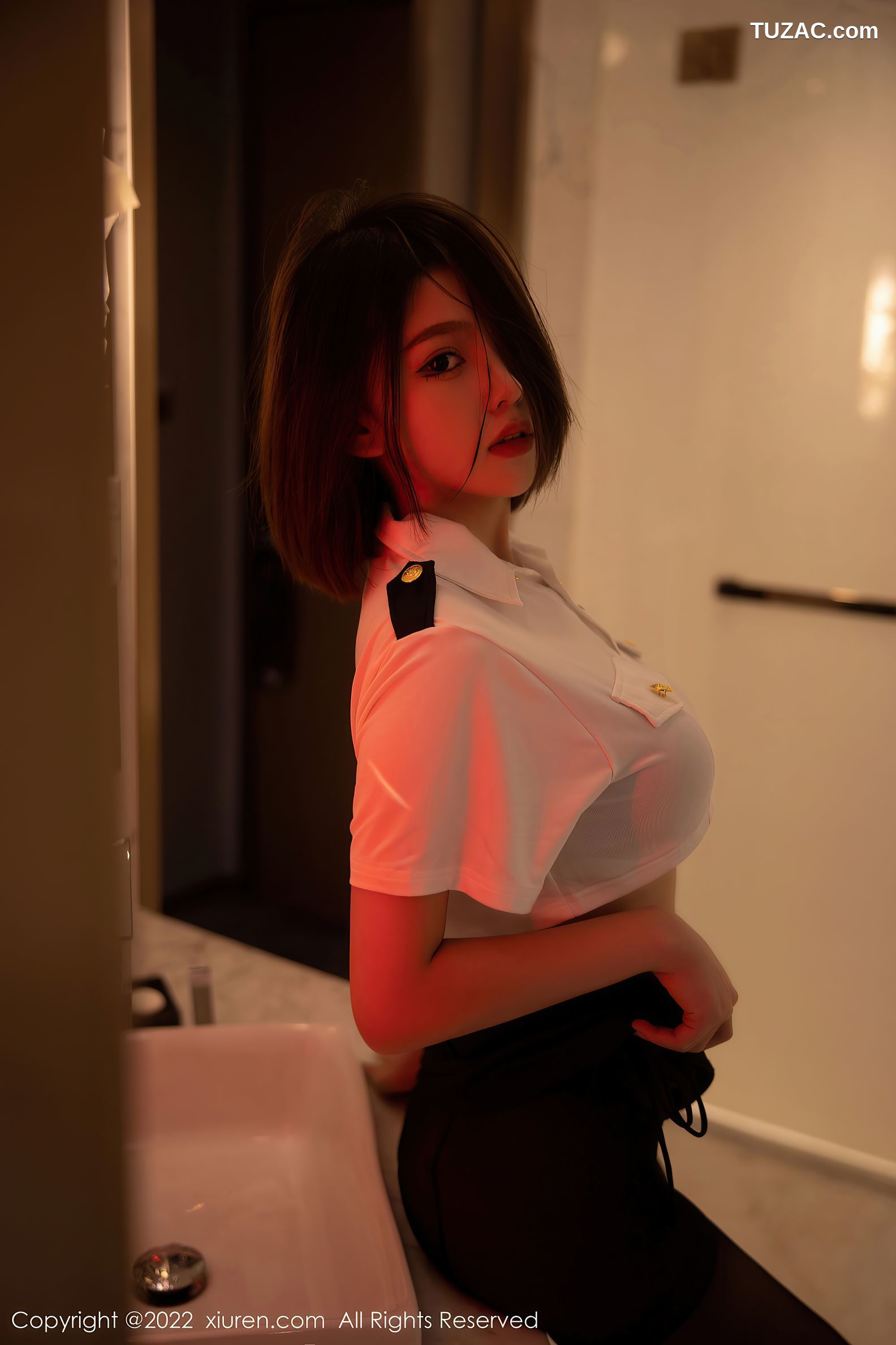 XiuRen-No.5815-美羊羊-女警黑短裙黑丝