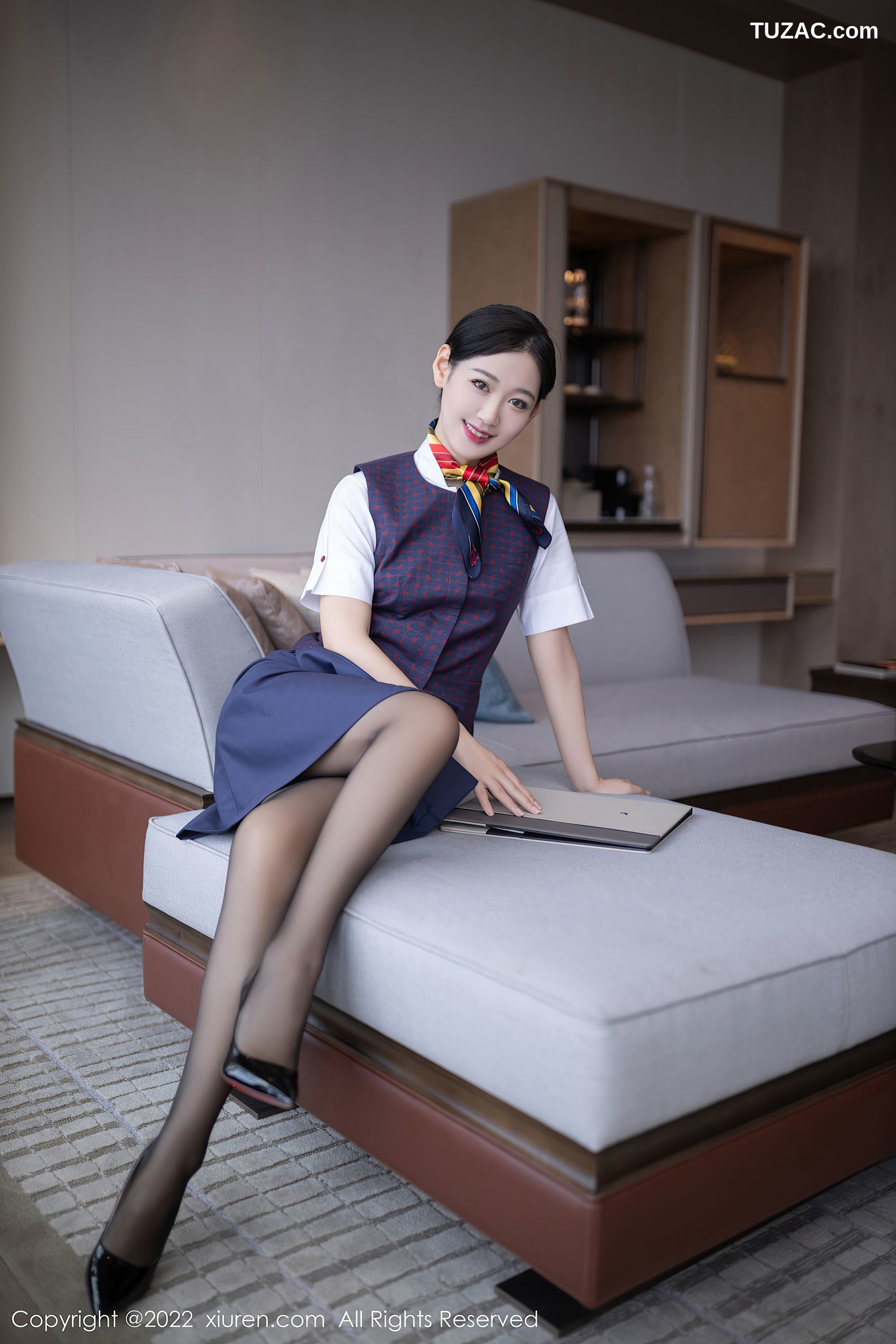 XiuRen-No.5922-唐安琪-北京旅拍国航空姐制服蕾丝内衣