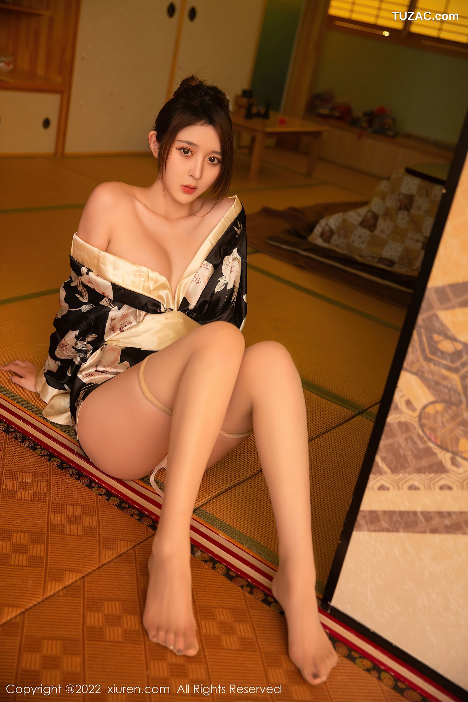 XiuRen-No.5942-夏甜甜-黑色日式和服超薄肉丝