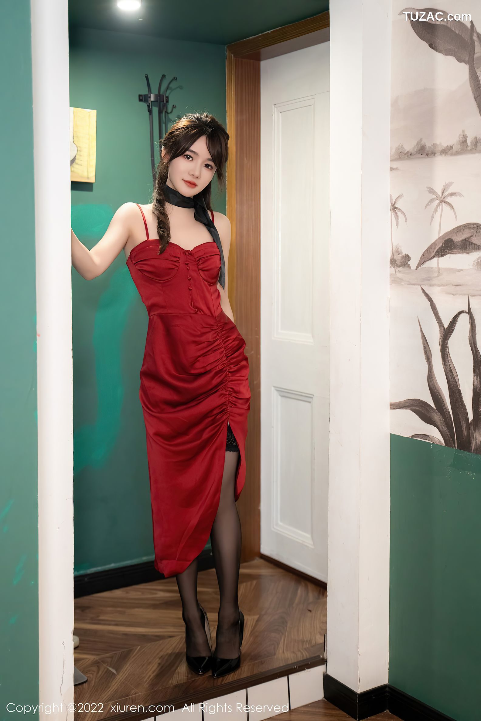 XiuRen-No.5949-婠婠么-红吊带长裙黑色蕾丝内衣蕾丝吊袜