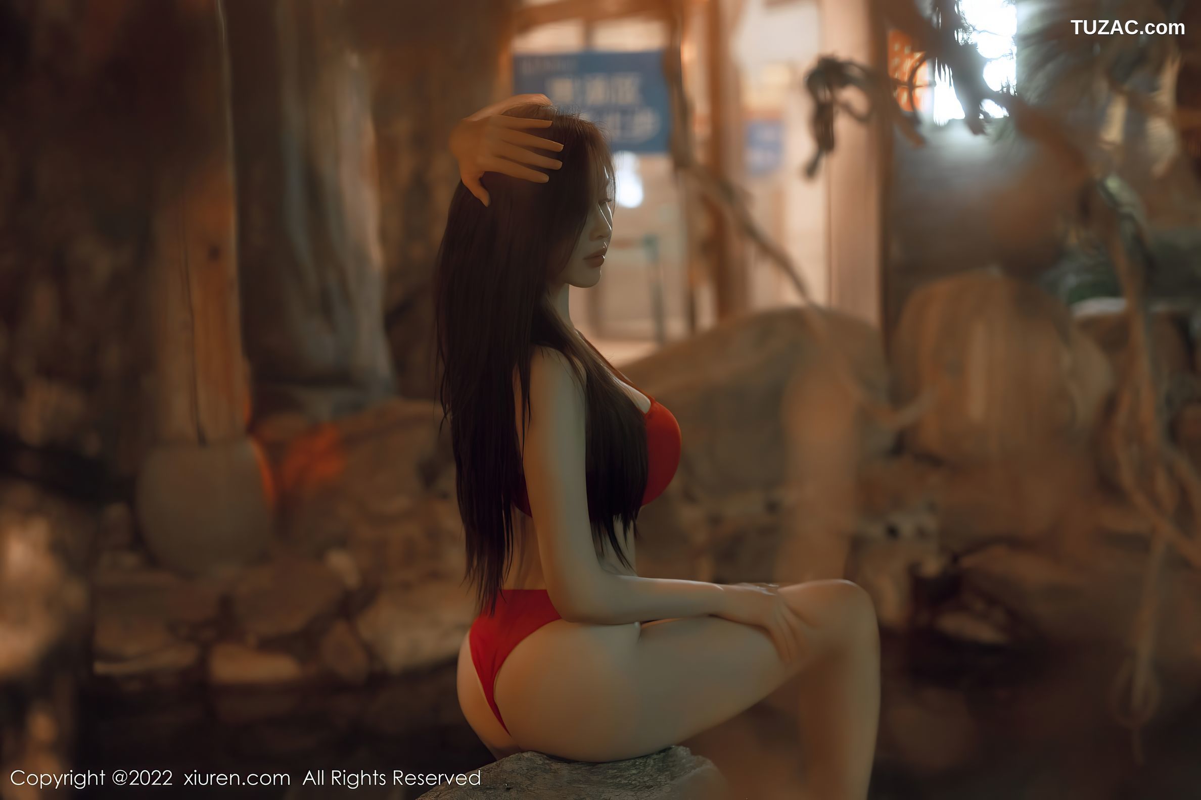 XiuRen秀人网-6014-周妍希-温泉红色比基尼