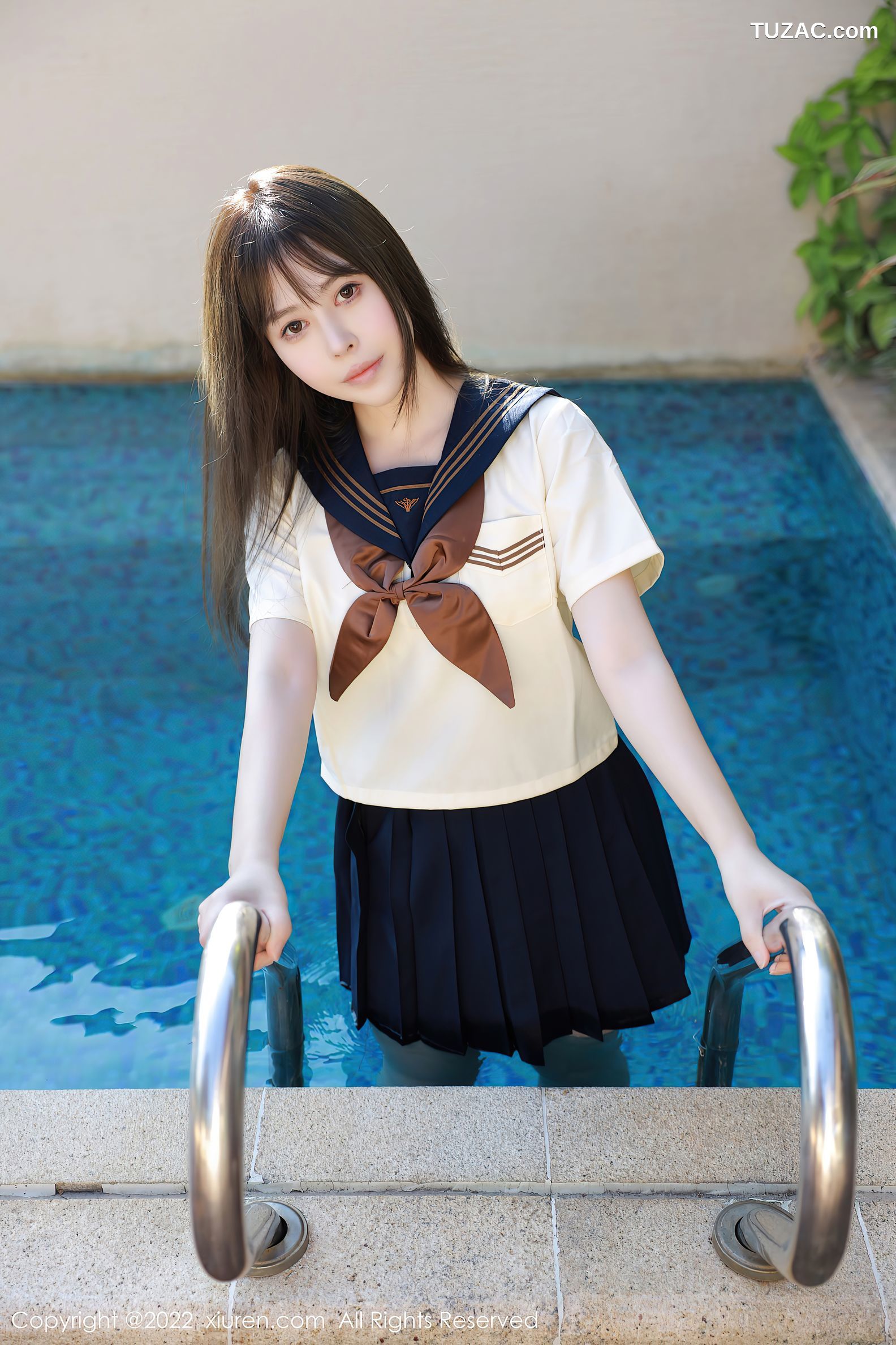 XiuRen秀人网-6021-艾莉-南京旅拍户外性感白色水手服
