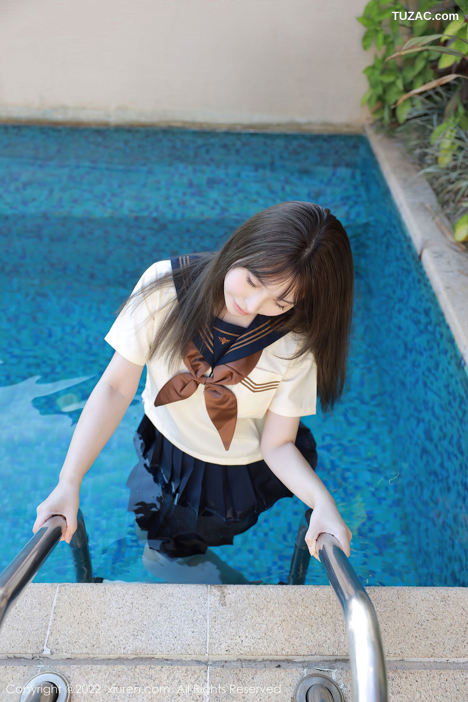 XiuRen秀人网-6021-艾莉-南京旅拍户外性感白色水手服