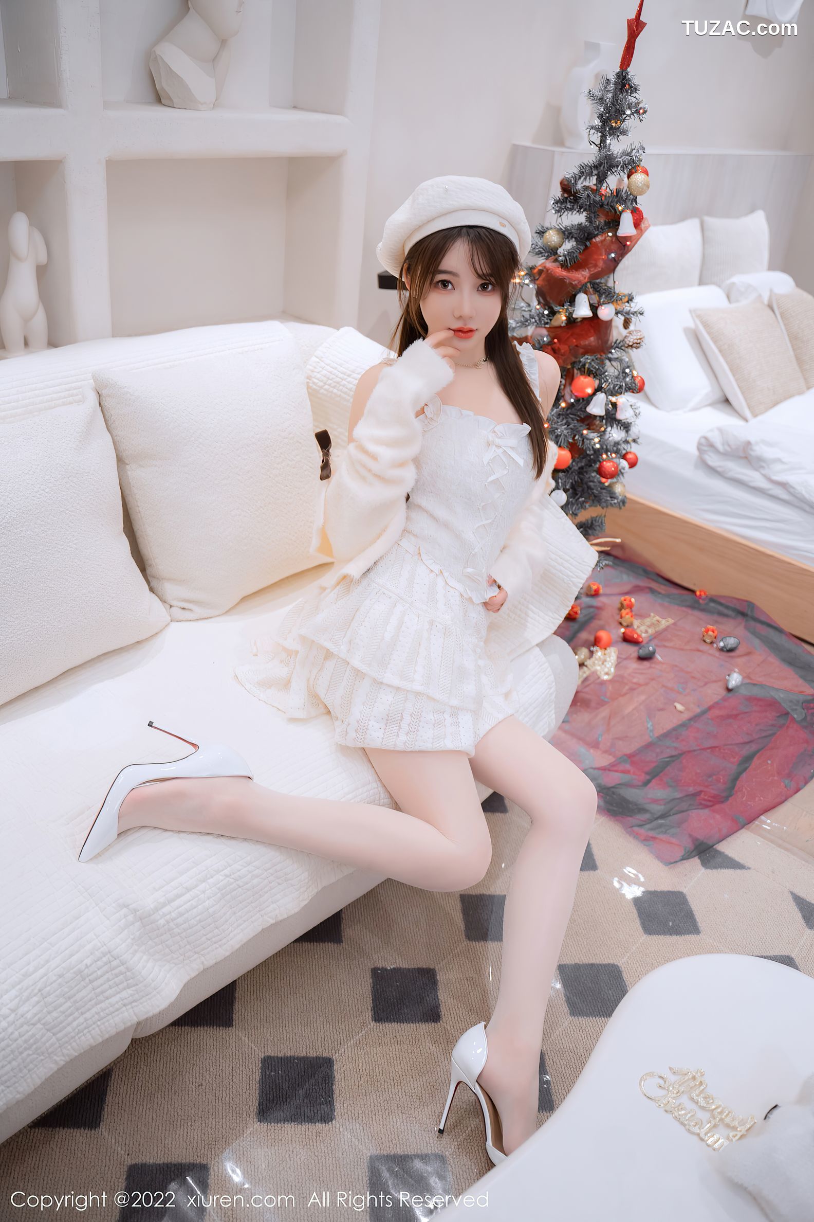 XiuRen秀人网-6025-婠婠么-白色毛线上衣白短裙