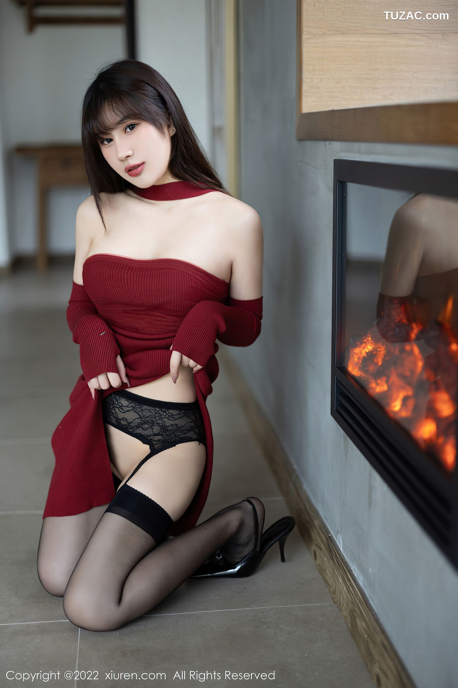 XiuRen秀人网-6027-张欣欣-红色露肩长裙淡粉色吊带睡裙