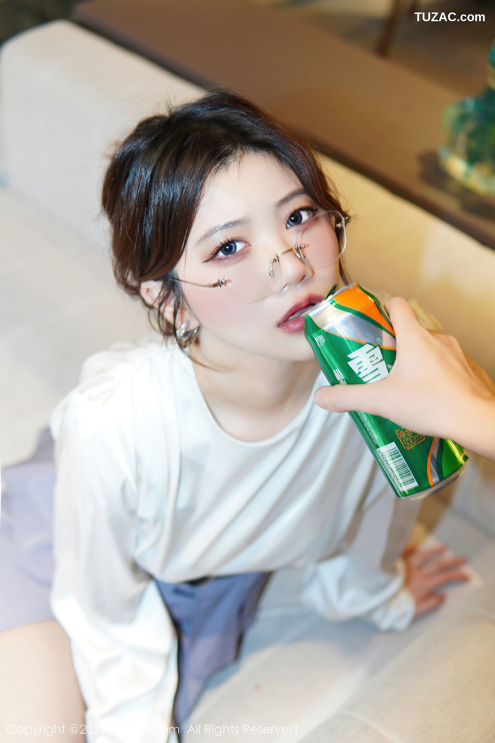 XiuRen秀人网-6028-奈奈子-醉酒女教师绿灰色蕾丝内衣