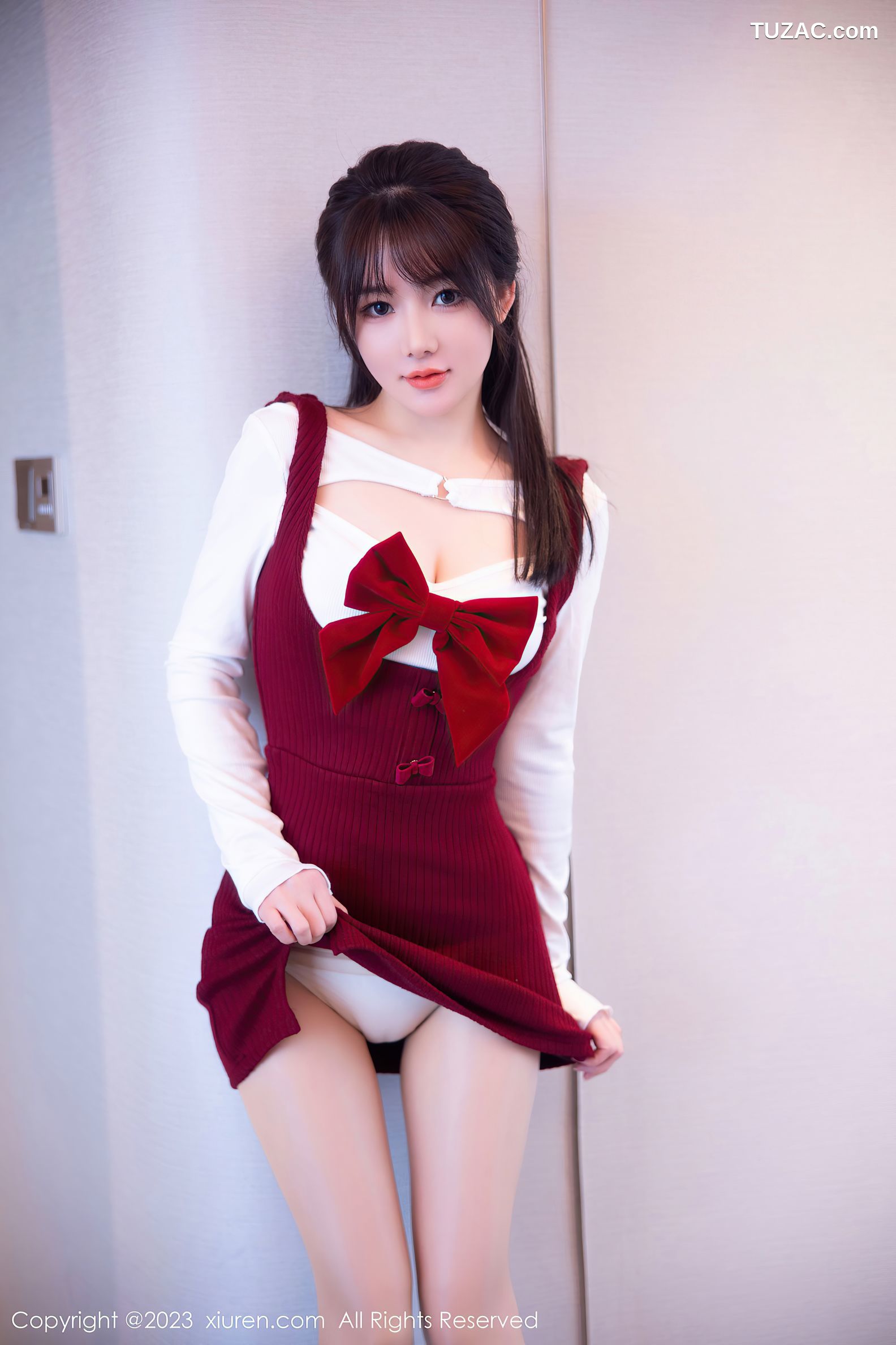 XiuRen秀人网-6168-婠婠么-新春主题床上低胸服饰