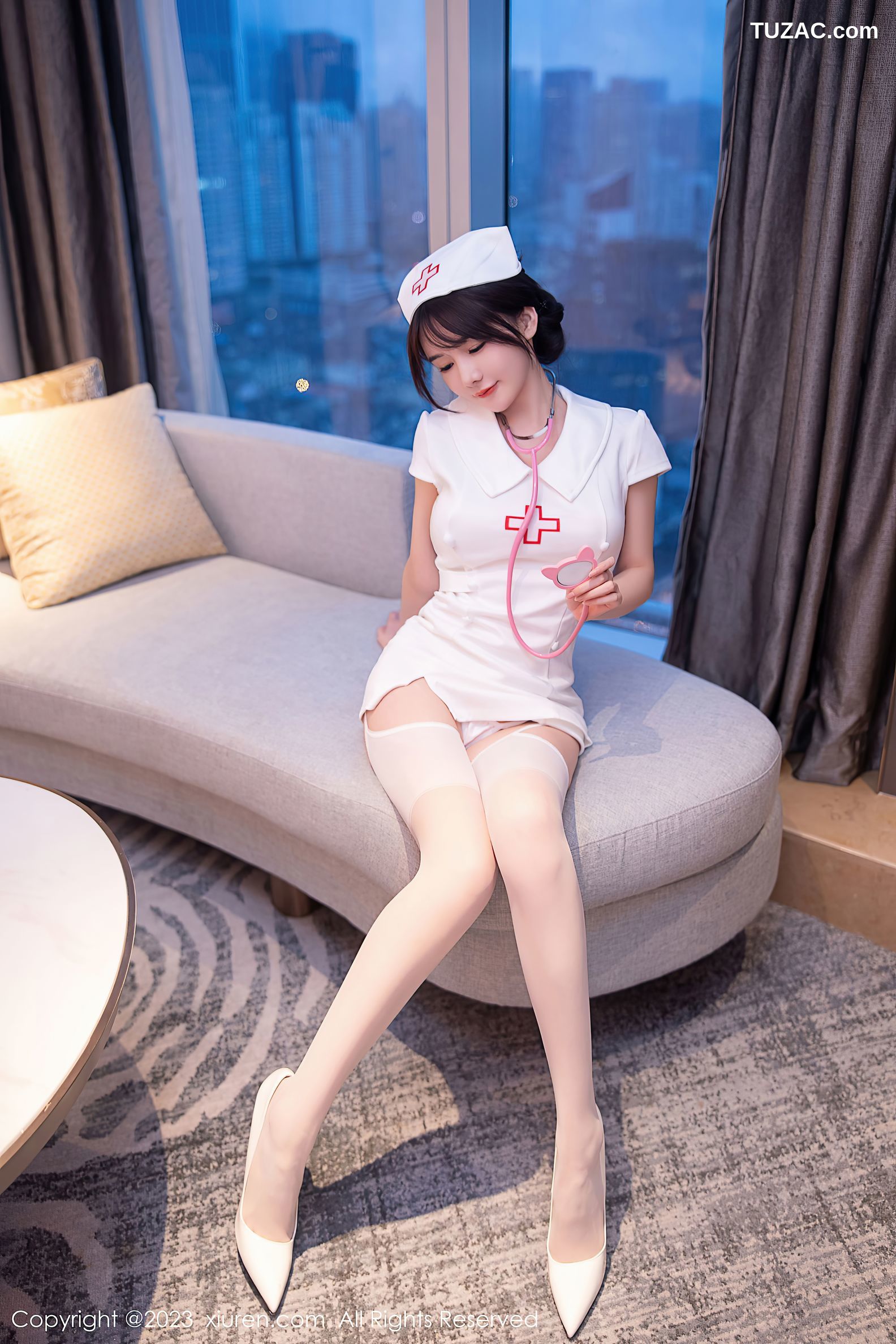 XiuRen秀人网-6221-婠婠么-白色情趣护士服白丝吊带袜