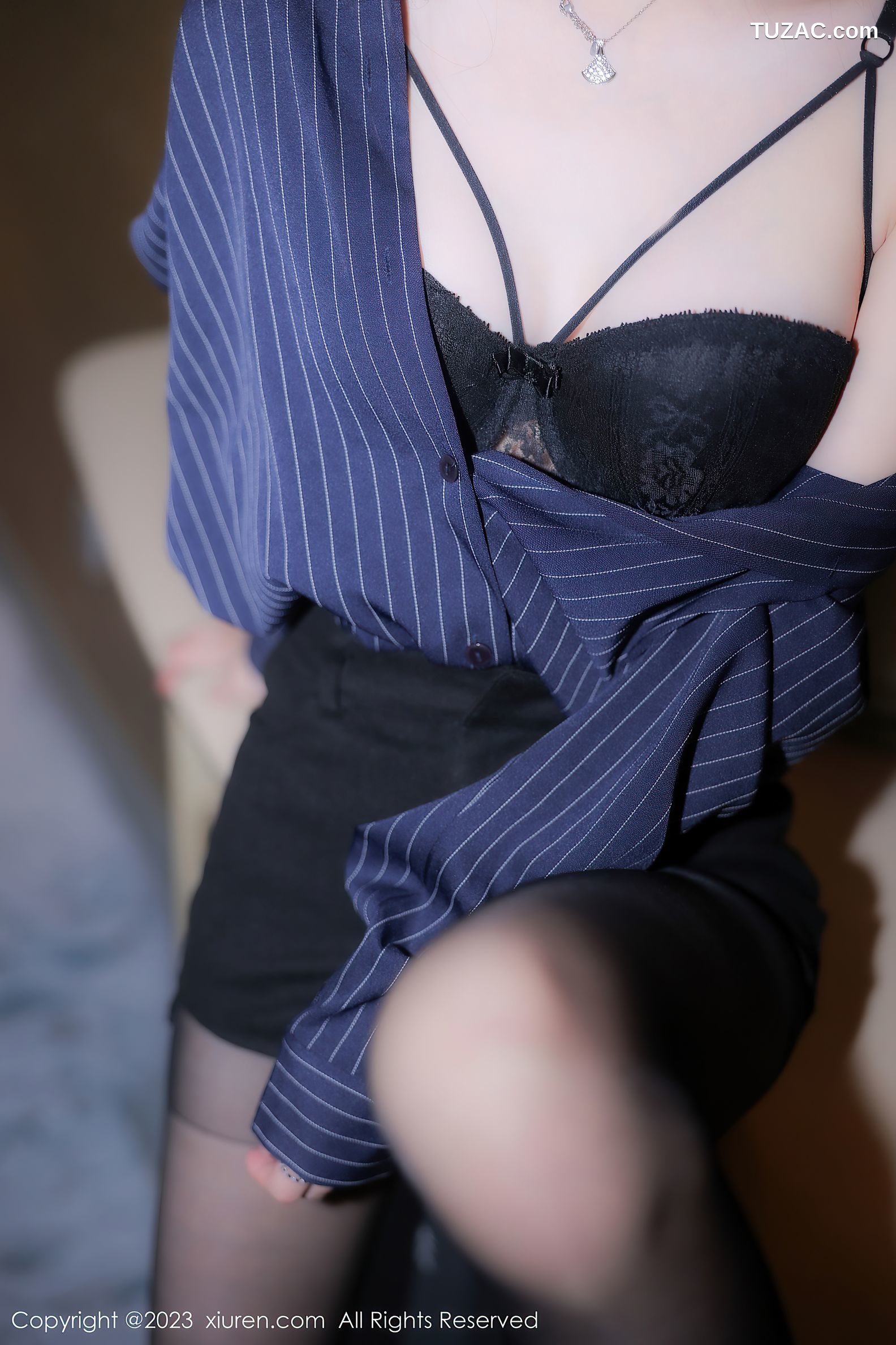 XiuRen秀人网-6246-谢小蒽-宾馆性感OL装扮黑色蕾丝内衣