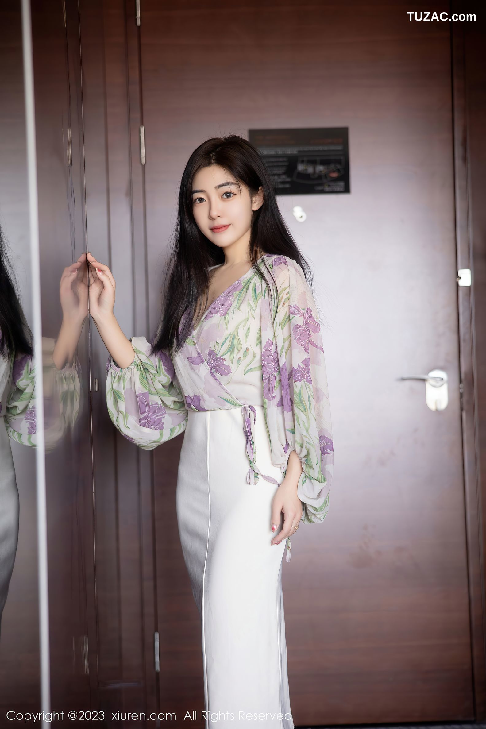 XiuRen秀人网-6279-星子柒kiki-组合拍摄白色内衣原色丝袜-2023.02.17