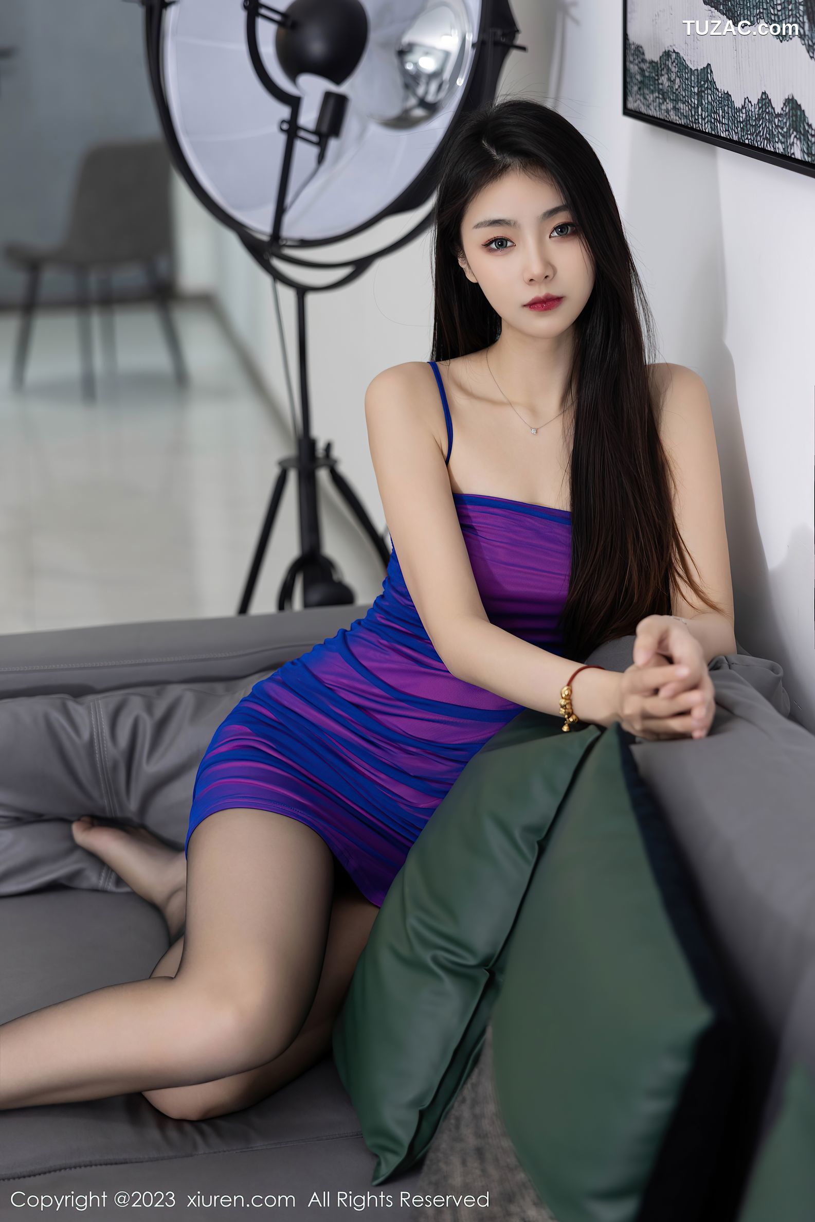 XiuRen秀人网-6374-可樂Vicky-蓝紫色吊带短裙超薄黑丝-2023.03.07