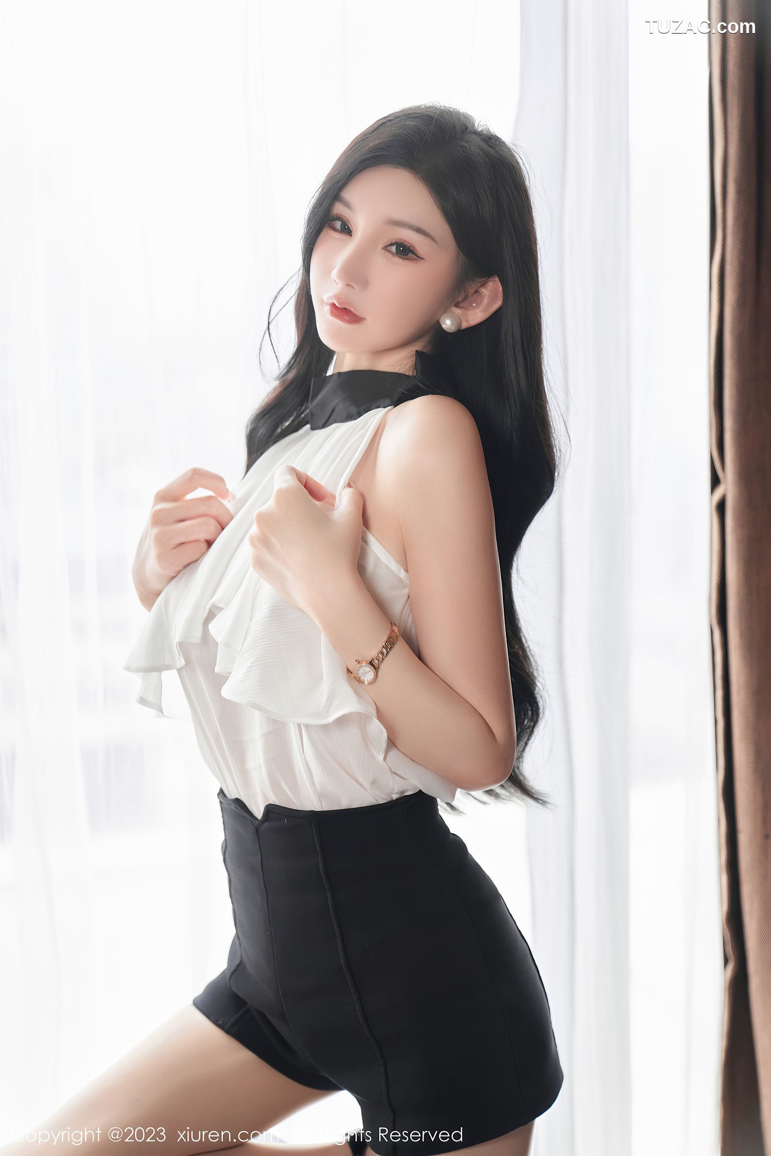 XiuRen秀人网-6435-周于希Sally-澳门旅拍白色薄纱服饰超薄肉丝-2023.03.17