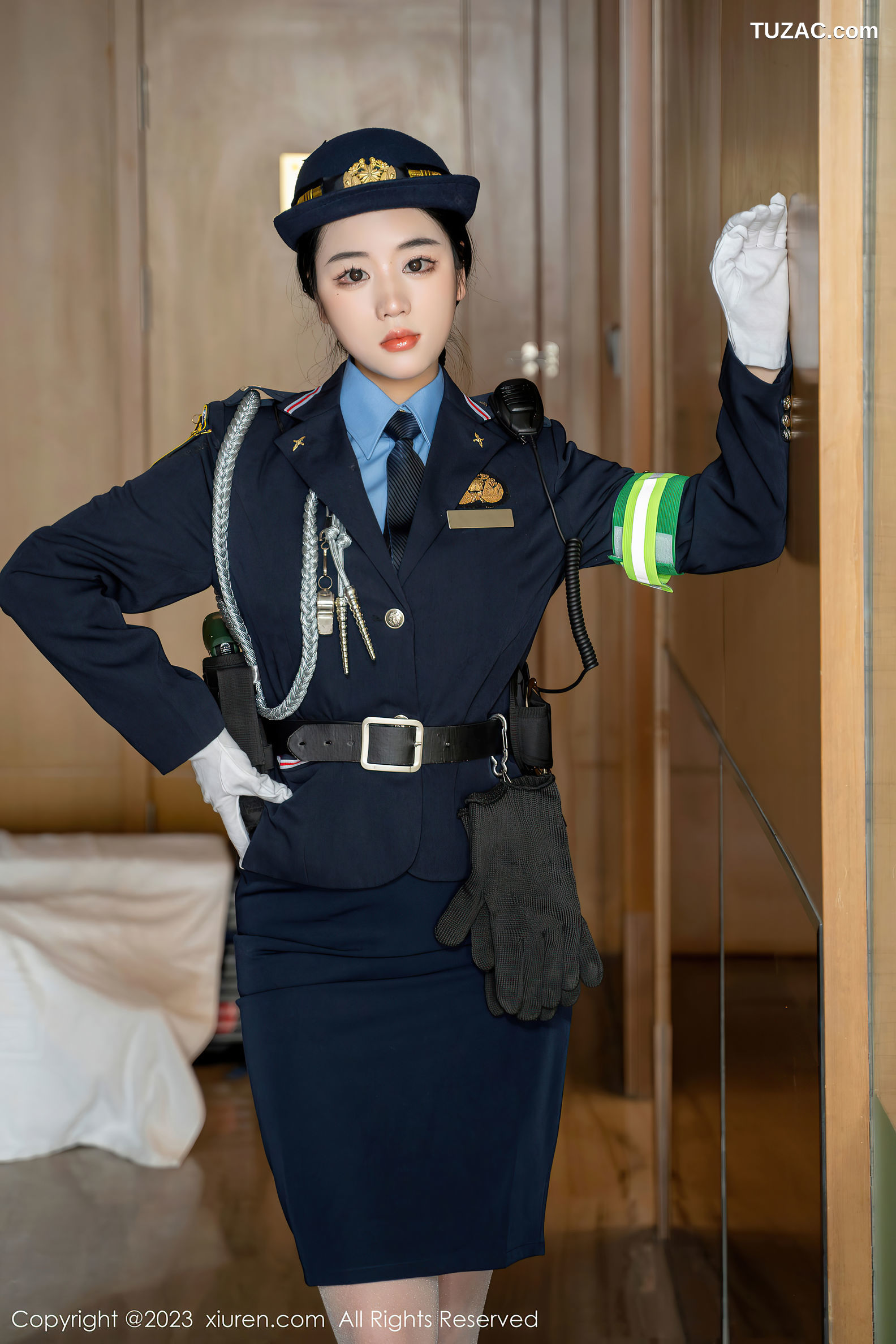 XiuRen秀人网-6497-汐汐爱吃草莓-搜查官制服性感内衣-2023.03.30