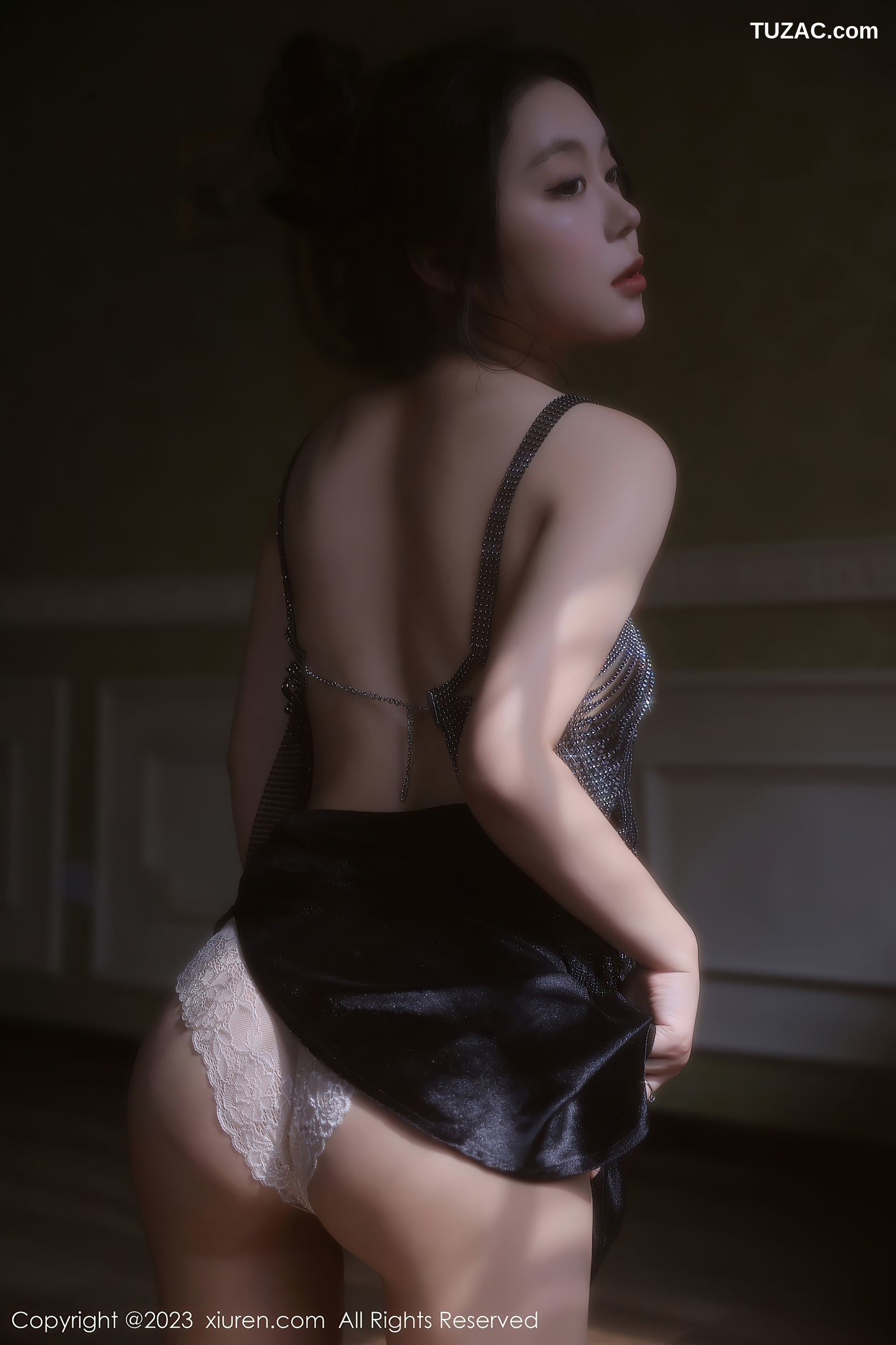 XiuRen秀人网-6601-露露Luncy-万宁旅拍-紫色轻透情趣服饰-2023.04.20