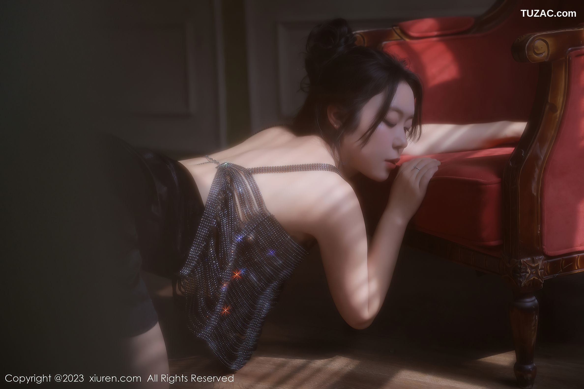 XiuRen秀人网-6601-露露Luncy-万宁旅拍-紫色轻透情趣服饰-2023.04.20
