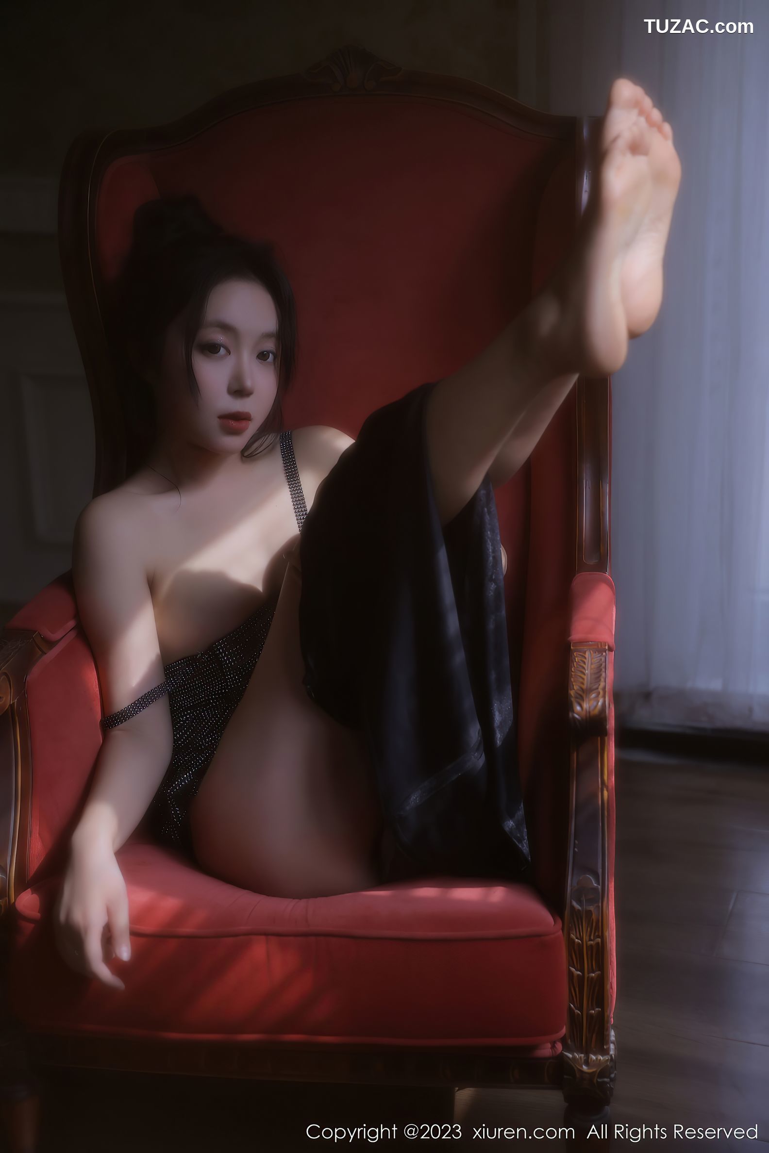 XiuRen秀人网-6601-露露Luncy-万宁旅拍-紫色轻透情趣服饰-2023.04.20