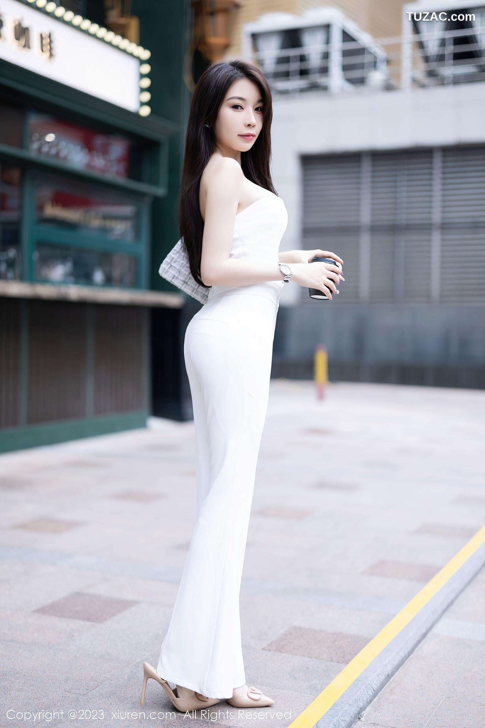 XiuRen秀人网-6628-徐莉芝Booty-白色套装白丝吊带袜-2023.04.24