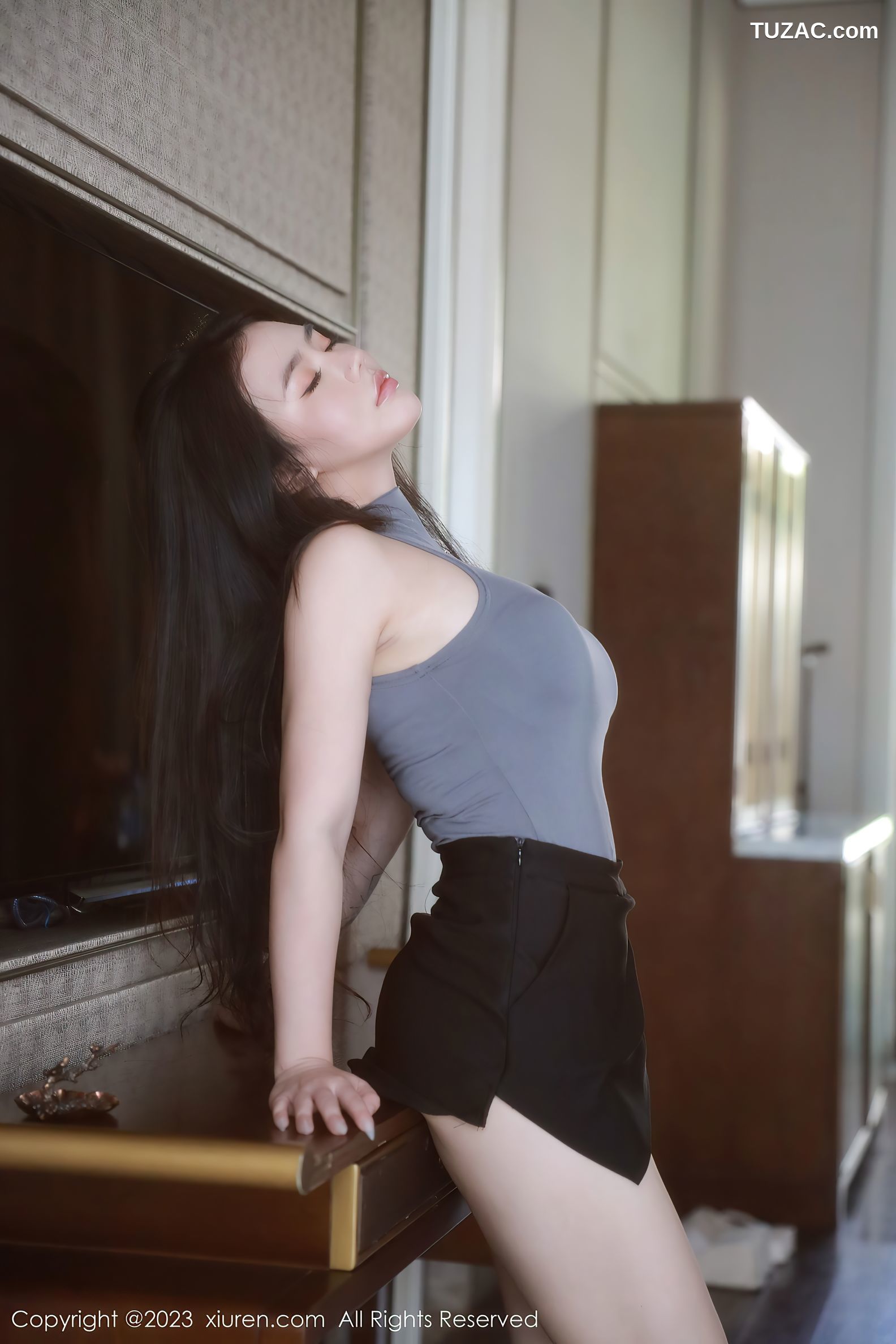 XiuRen秀人网-6648-玛鲁娜Manuela-户外抹胸服-室内紧身衣-2023.04.27