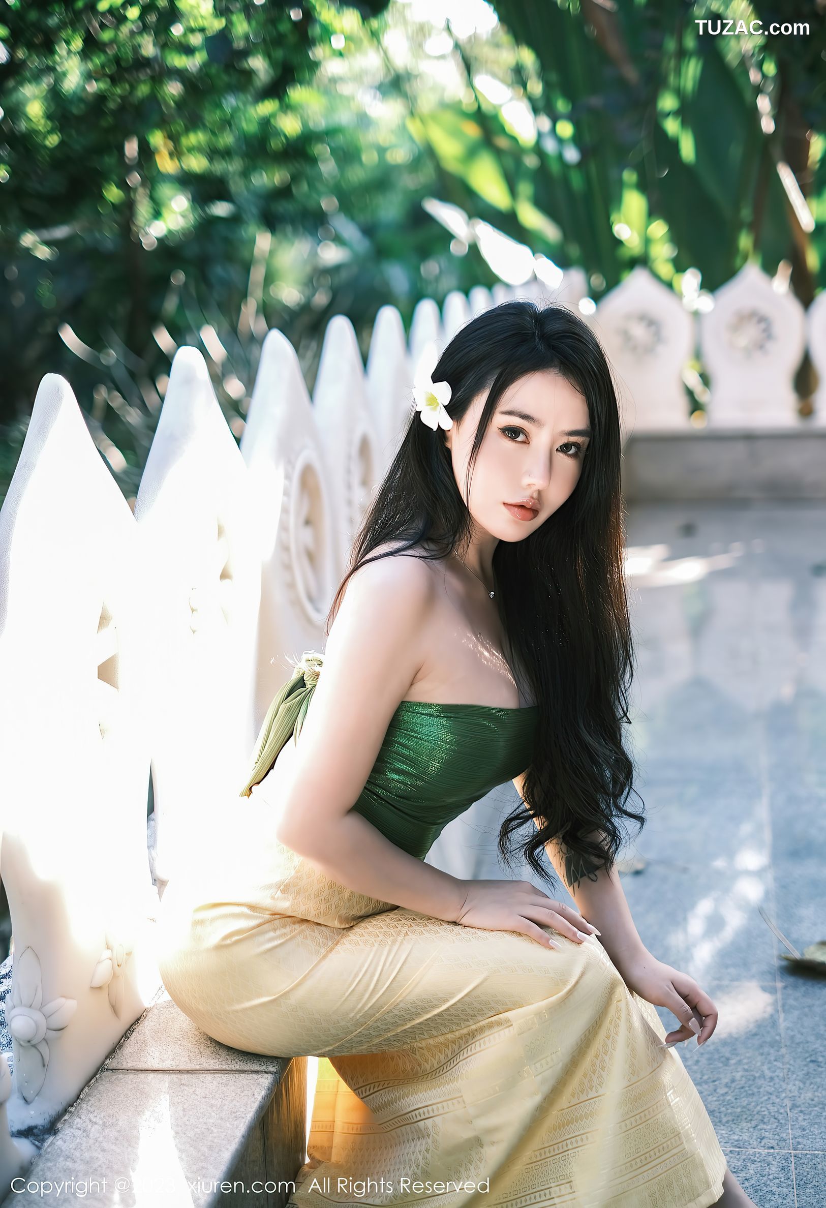 XiuRen秀人网-6648-玛鲁娜Manuela-户外抹胸服-室内紧身衣-2023.04.27