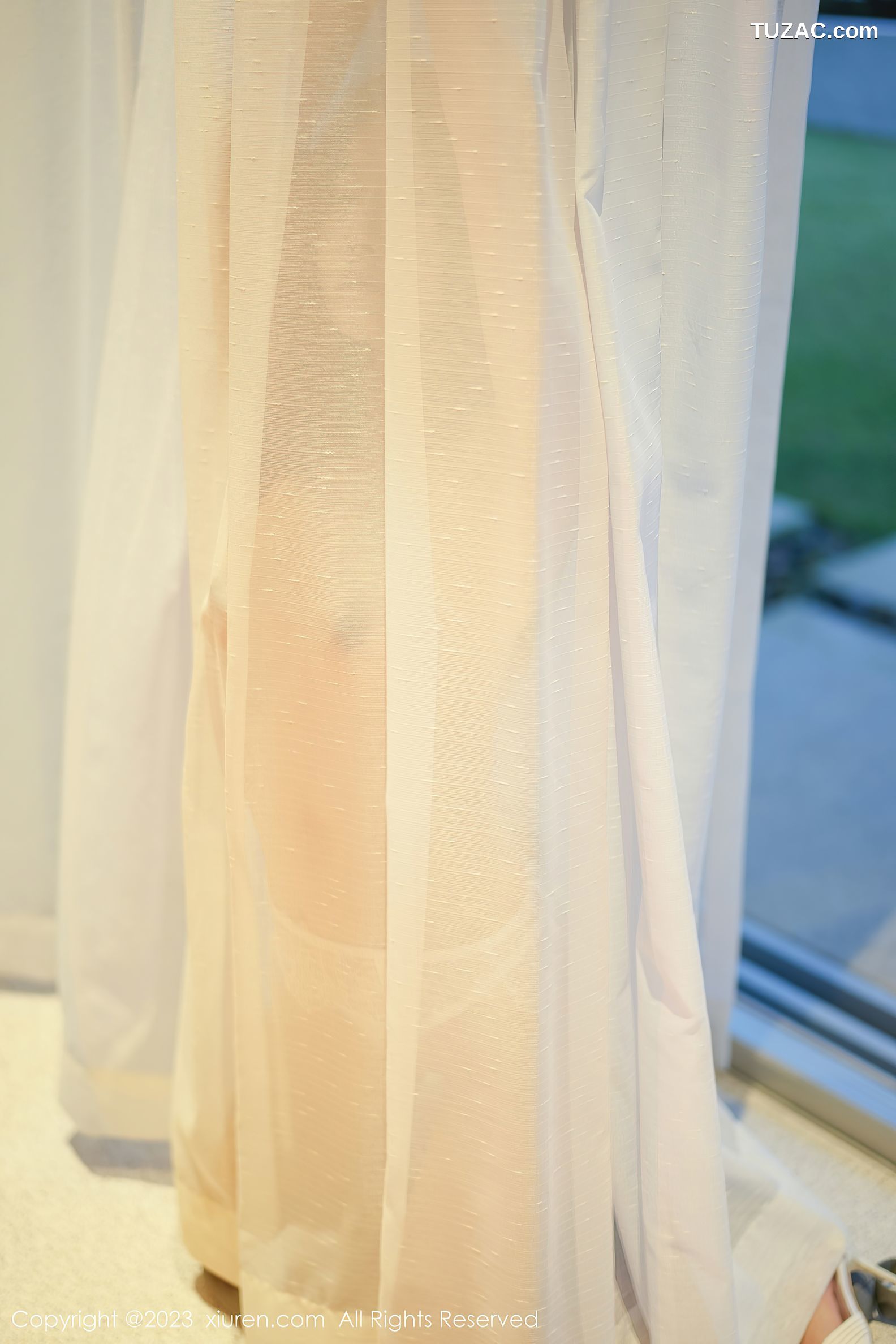 XiuRen秀人网-6729-Laura阿姣-白色吊带长裙浅色轻透蕾丝内衣-2023.05.12