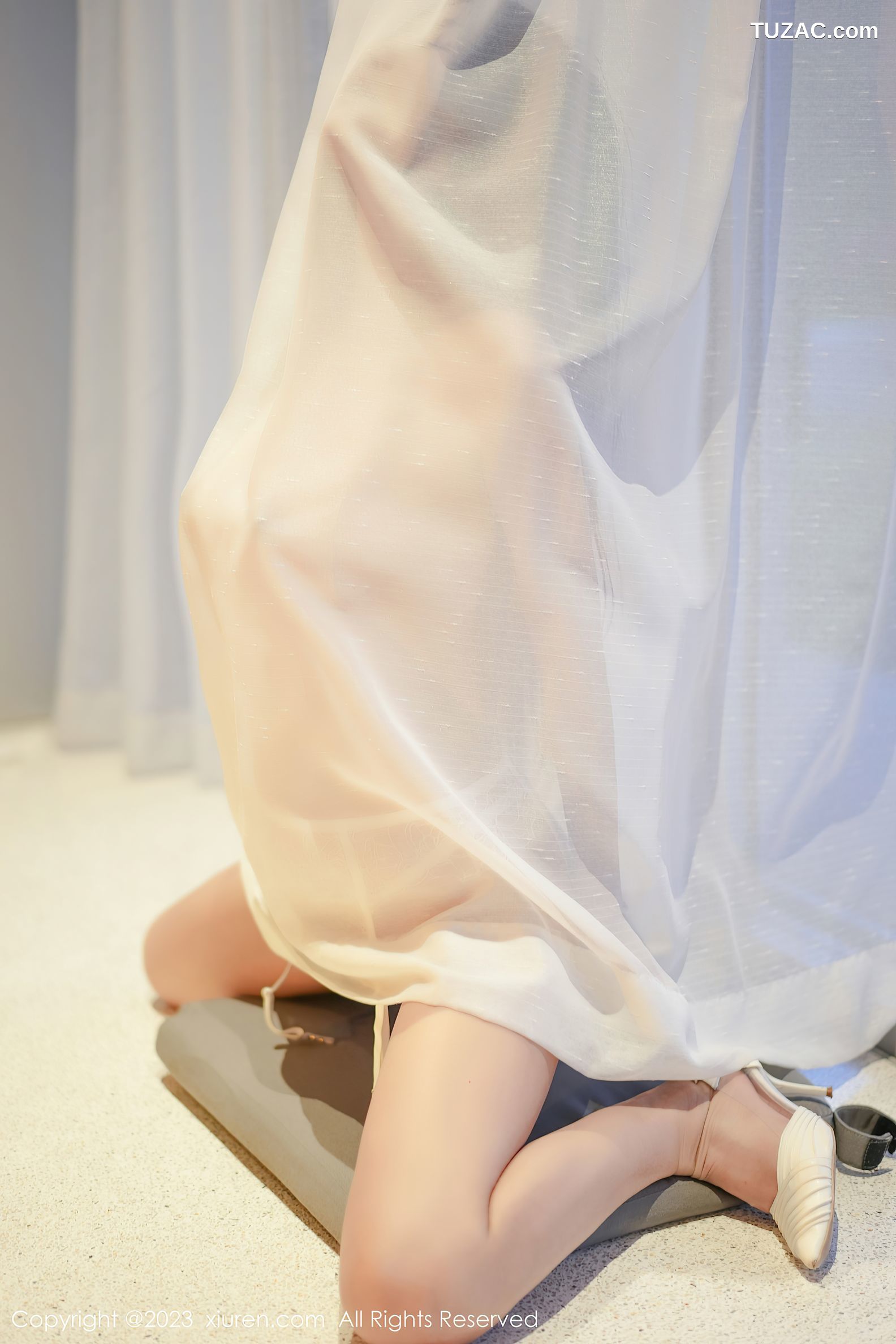 XiuRen秀人网-6729-Laura阿姣-白色吊带长裙浅色轻透蕾丝内衣-2023.05.12