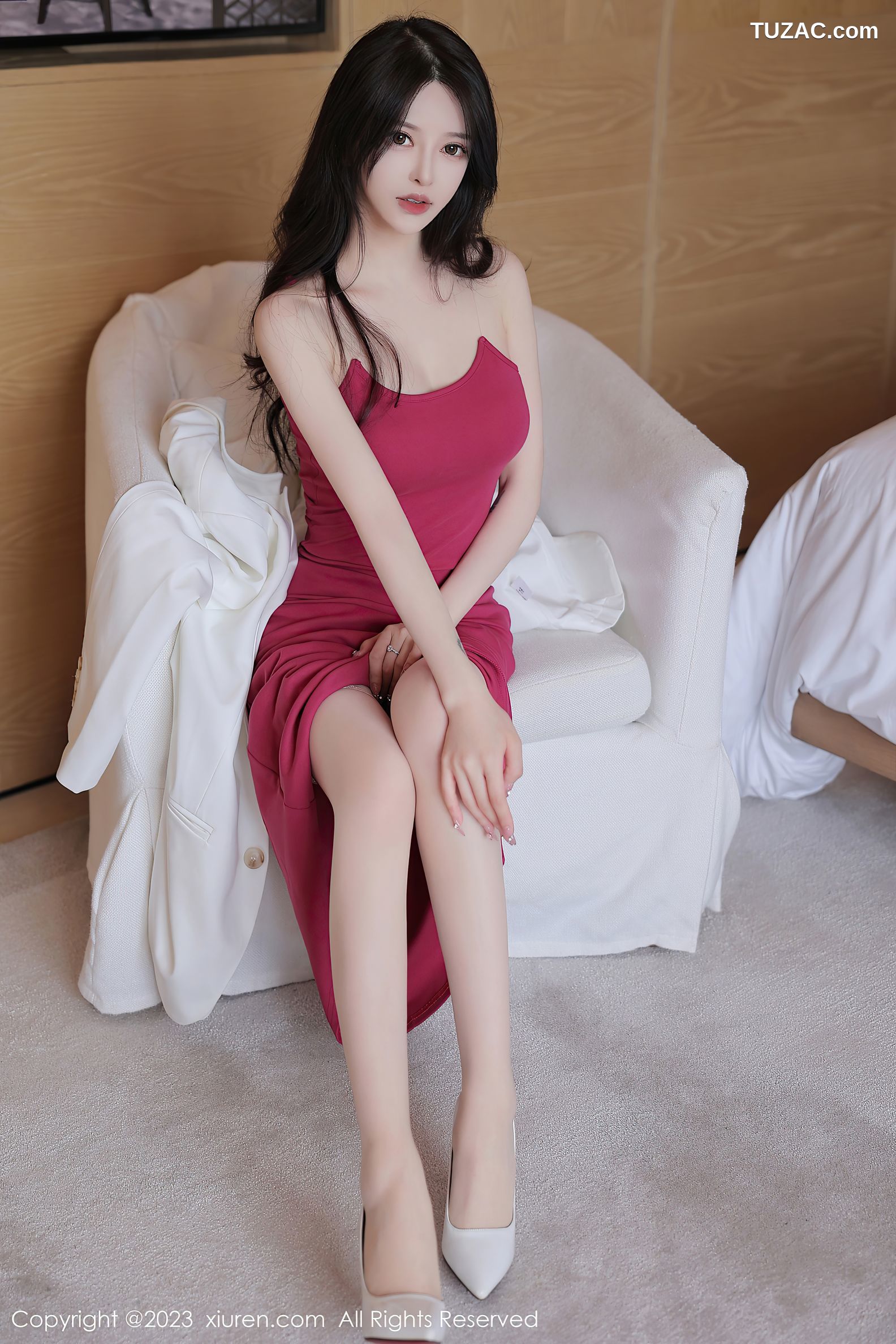XiuRen秀人网-6778-玉兔miki-玫红色吊带长裙原色蕾丝吊带袜-2023.05.22
