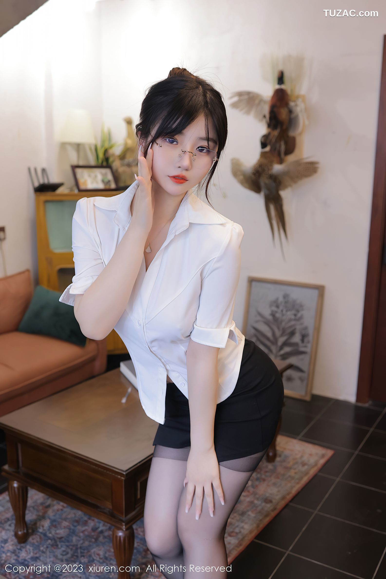 XiuRen秀人网-6838-岁小岁-白衬衫黑色短裙超薄黑丝-2023.06.01