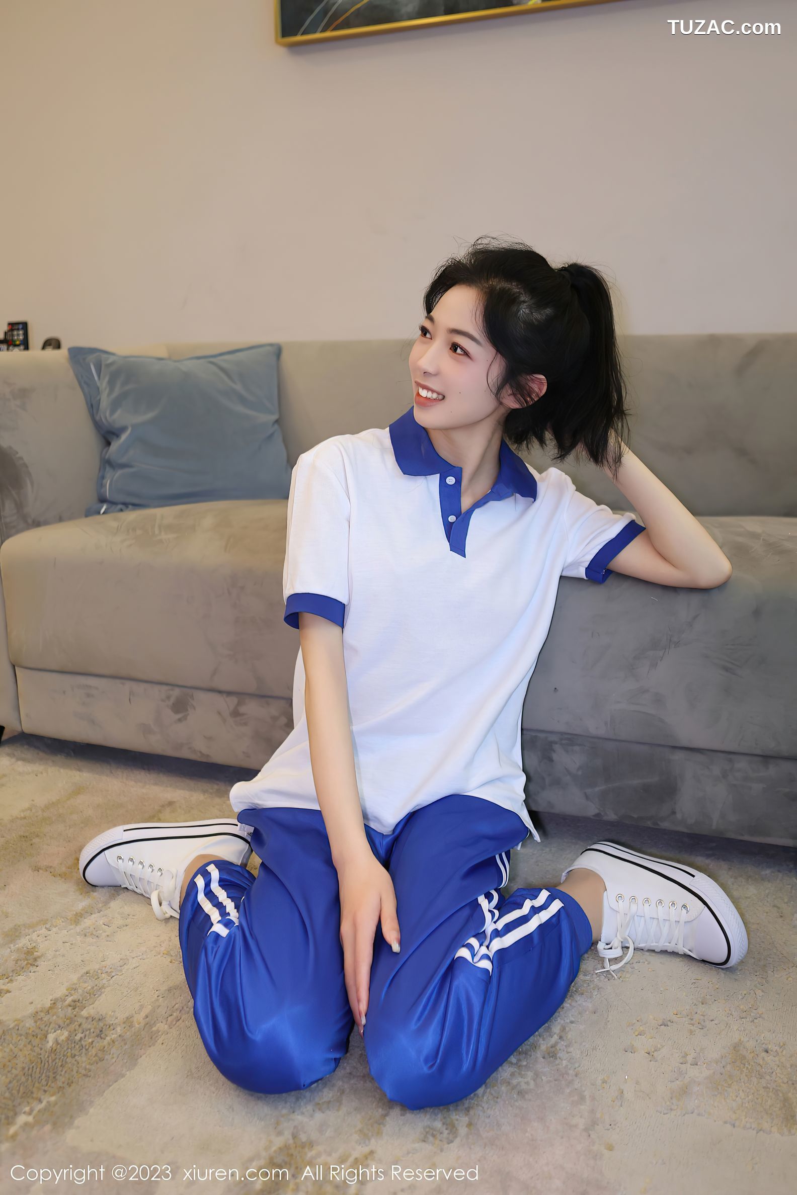 XiuRen秀人网-6855-茜茜Kimi-性感学妹装浅色蕾丝内衣-2023.06.05