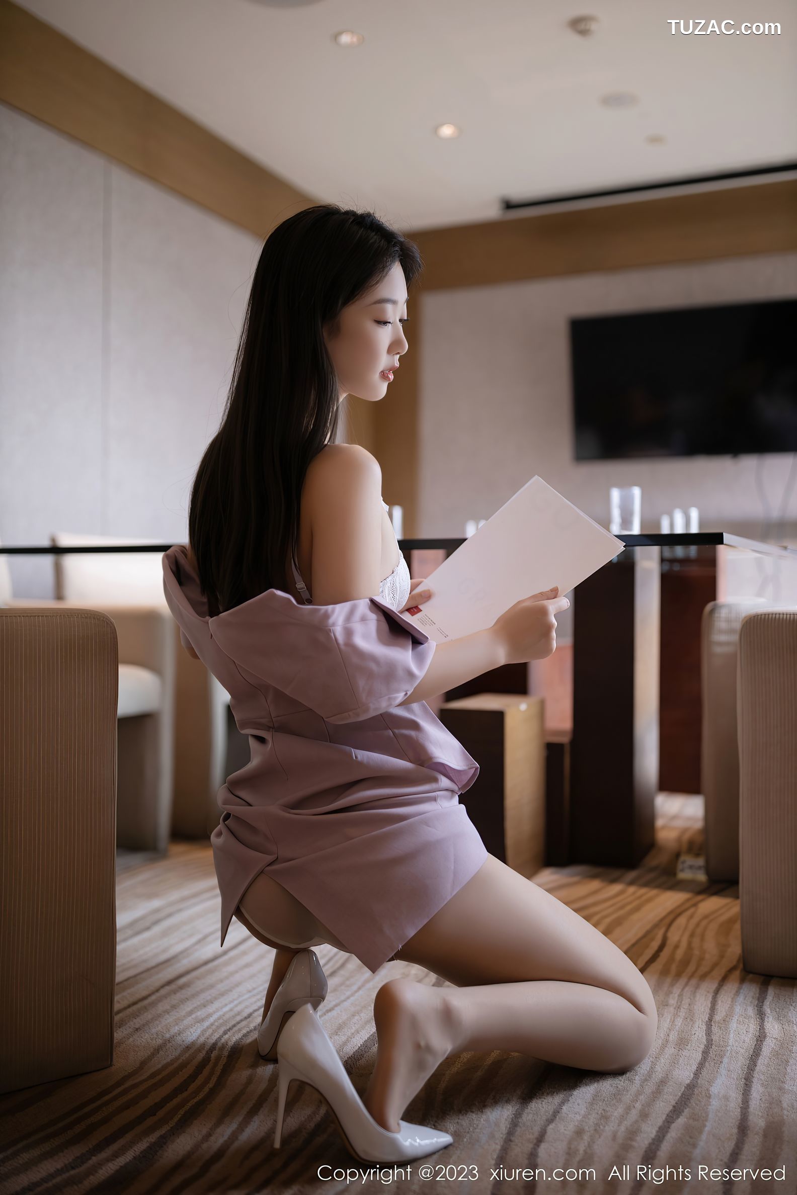 XiuRen秀人网-6859-唐安琪-淡紫色OL服白色蕾丝内衣-2023.06.05