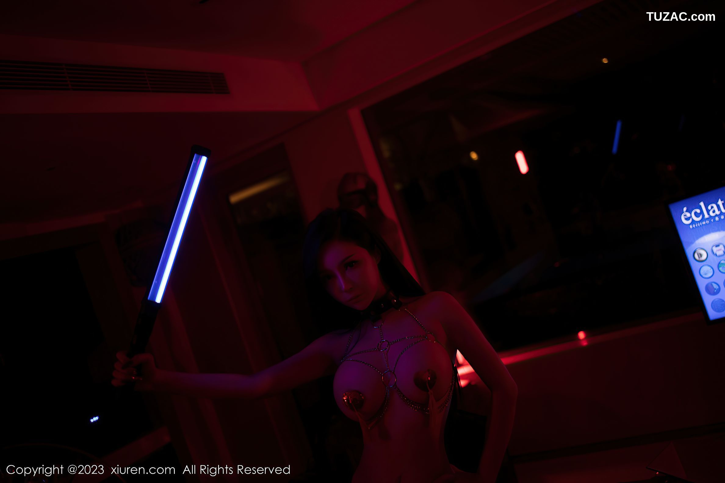 XiuRen秀人网-6908-大琪琪Emily-红灰毛衣黑色情趣内衣-2023.06.14