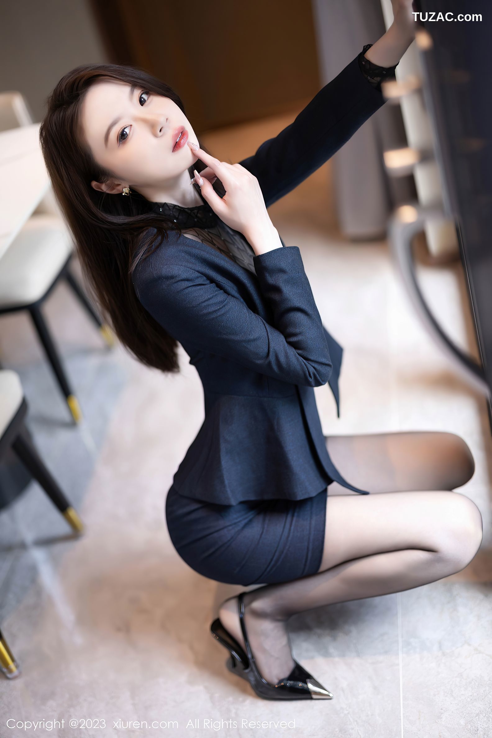 XiuRen秀人网-6914-梦心玥-黑色轻透薄纱高开服饰-2023.06.14