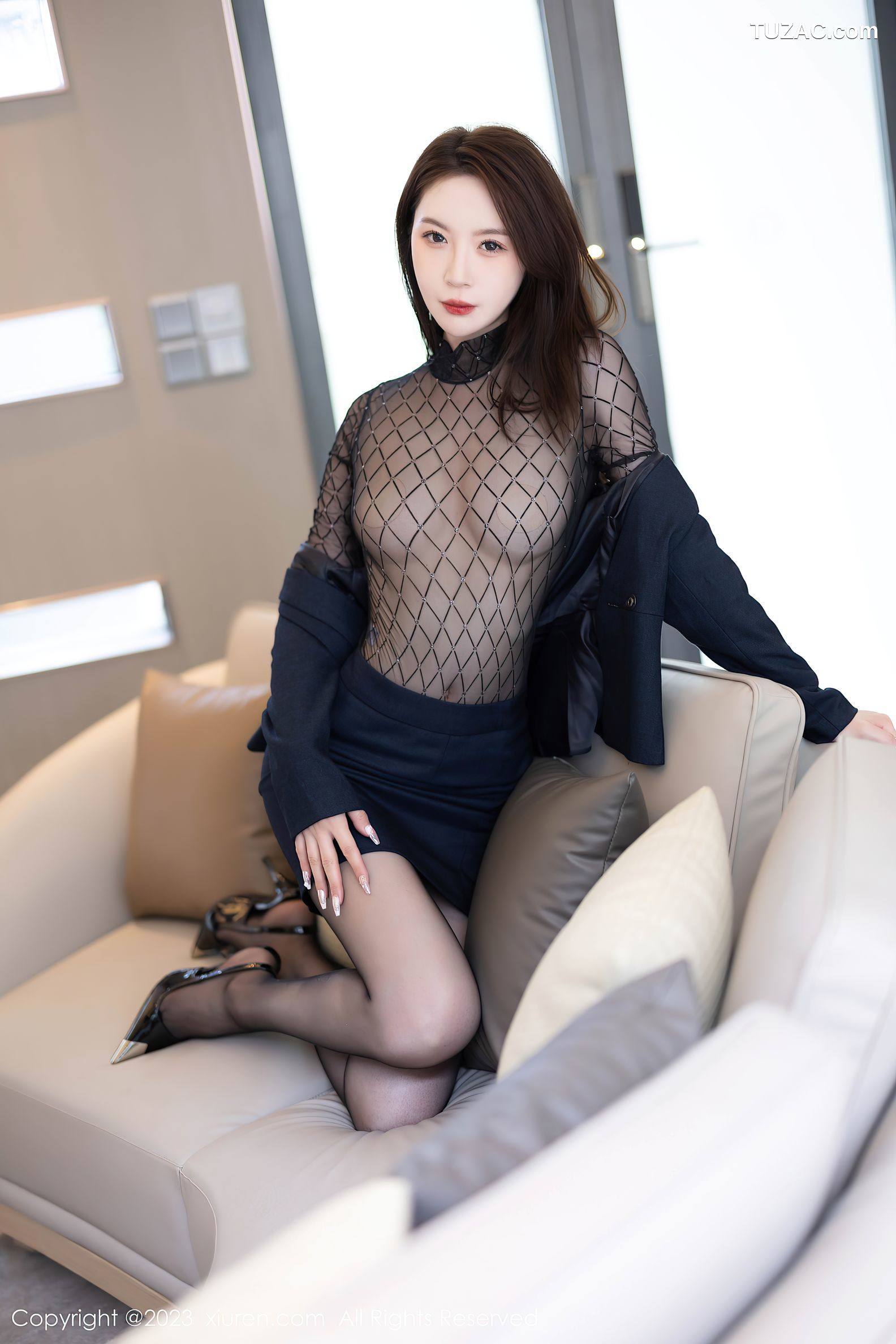 XiuRen秀人网-6914-梦心玥-黑色轻透薄纱高开服饰-2023.06.14