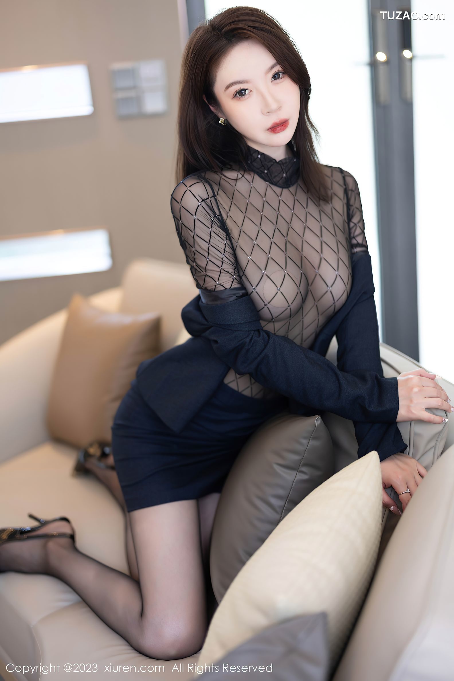 XiuRen秀人网-6914-梦心玥-黑色轻透薄纱高开服饰-2023.06.14