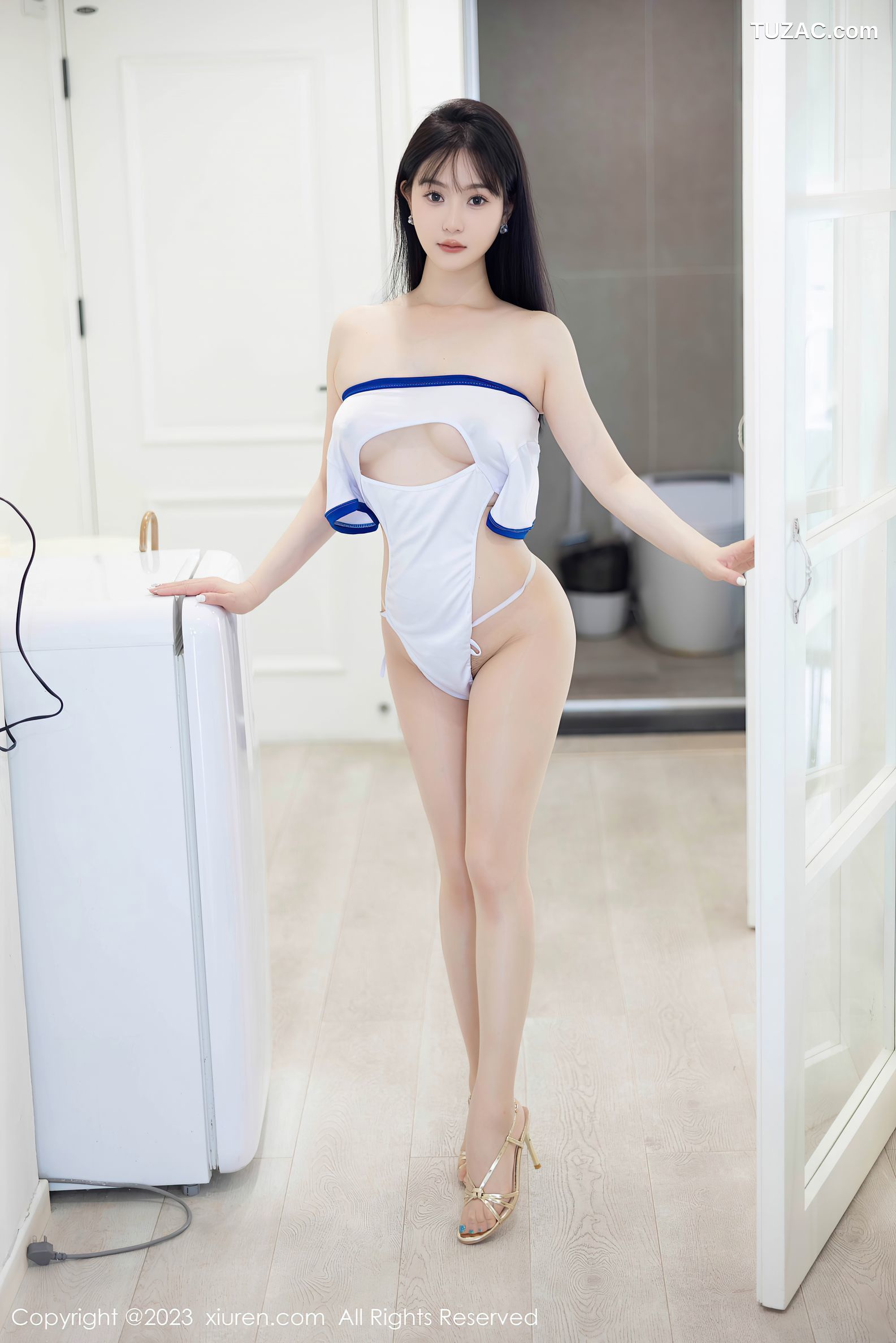 XiuRen秀人网-6919-柚琪Rich-白色轻透高开叉服原色丝袜-2023.06.15
