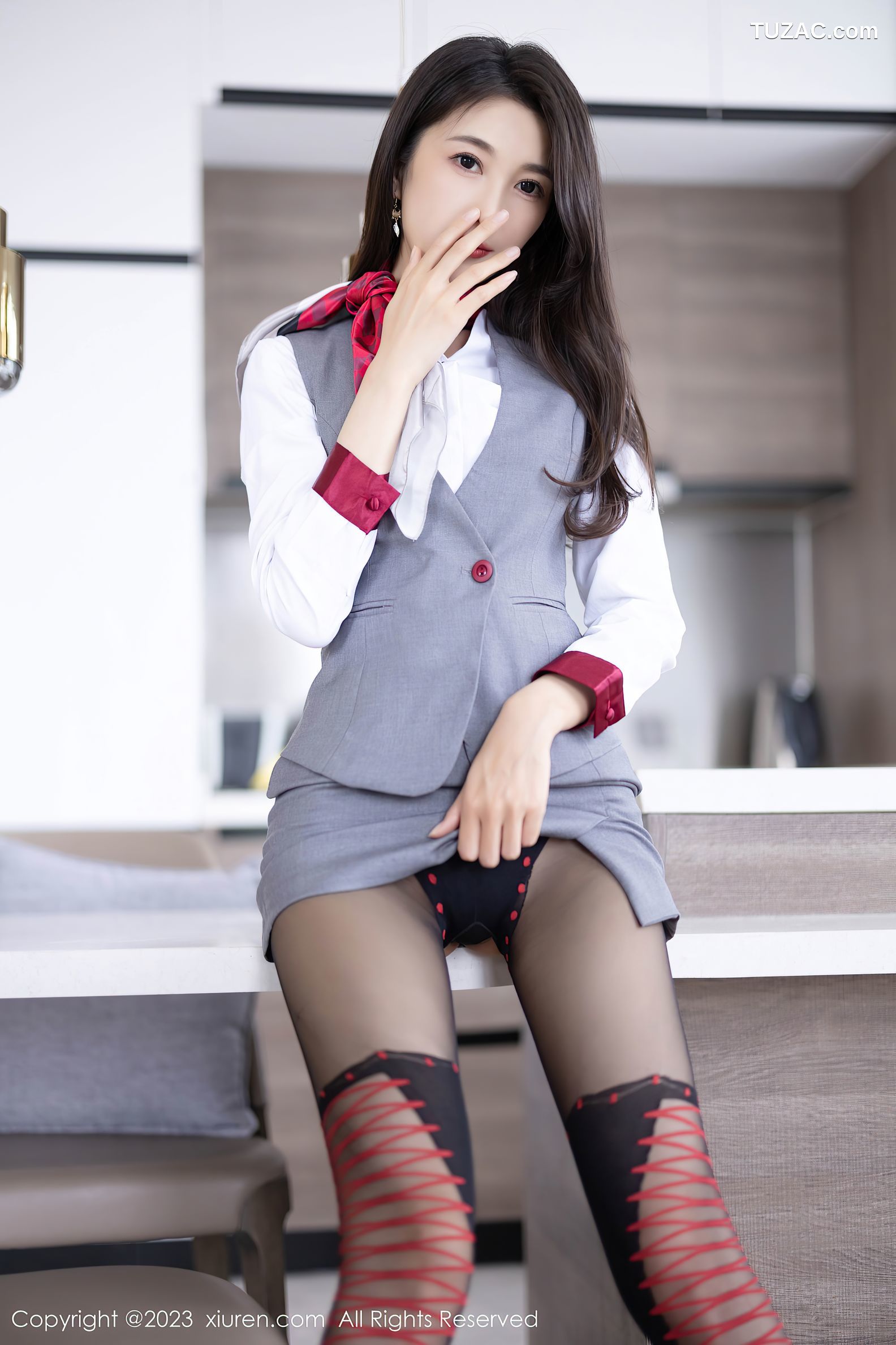 XiuRen秀人网-6967-林乐一-灰色制服黑色轻透连体衣-2023.06.25