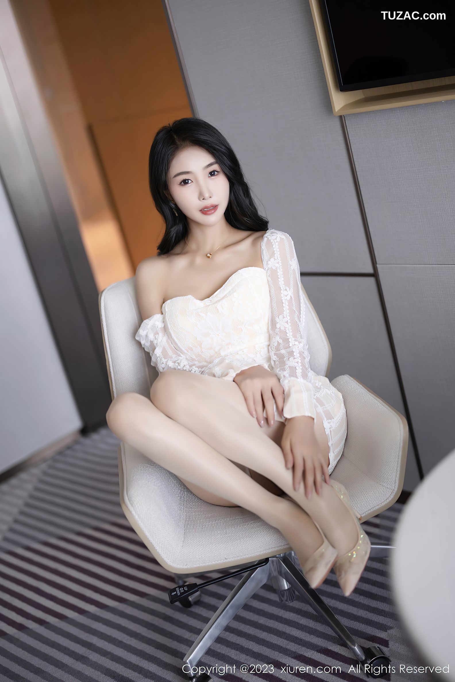 XiuRen秀人网-6974-苏苏阿-白色比基尼服饰肉丝-2023.06.26