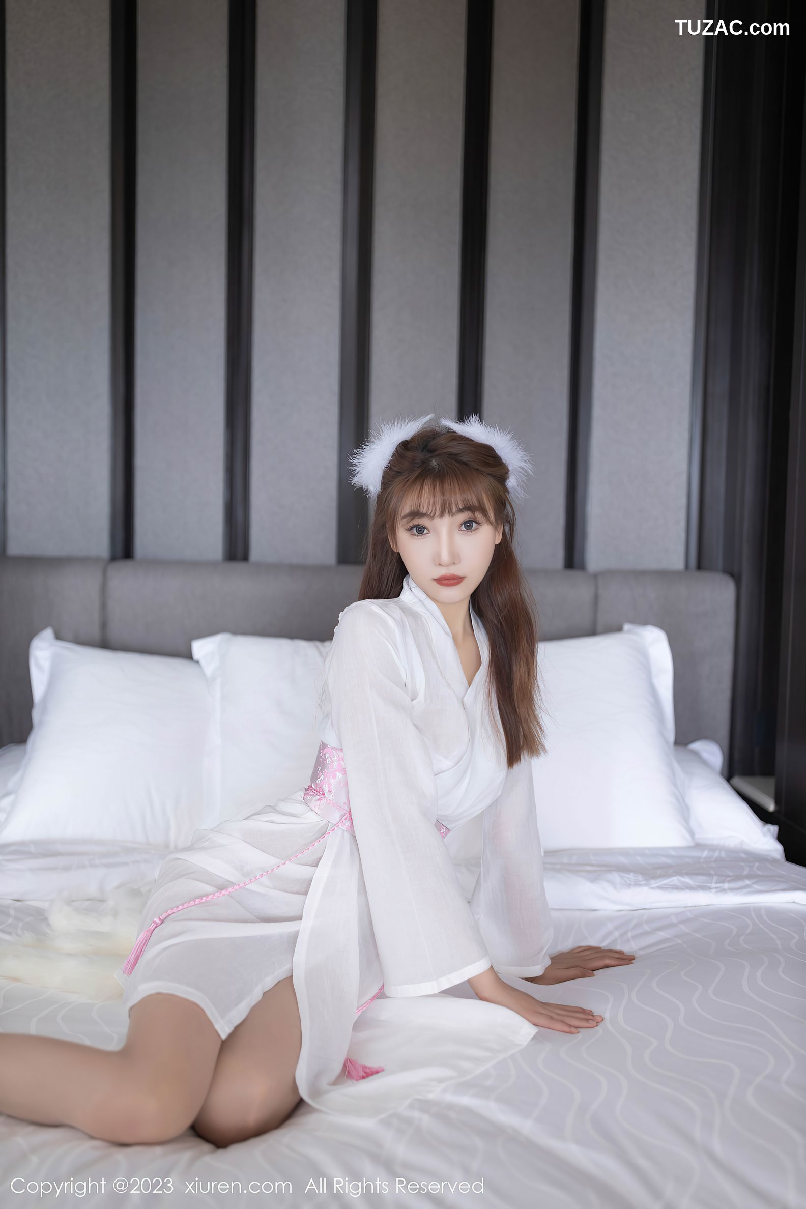 XiuRen秀人网-6999-陆萱萱-白狐装扮性感白色蕾丝情趣内衣-2023.06.29
