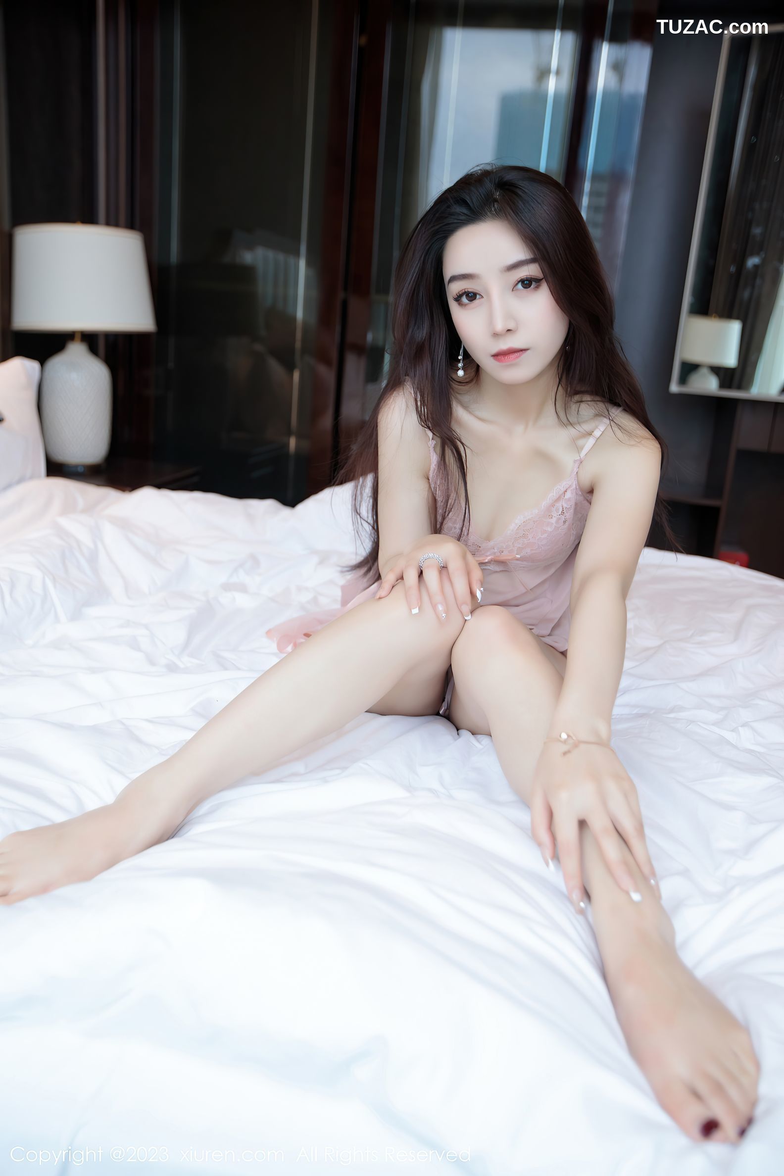 XiuRen秀人网-7011-苏曼兮-丰腴美臀性感睡衣-2023.07.03