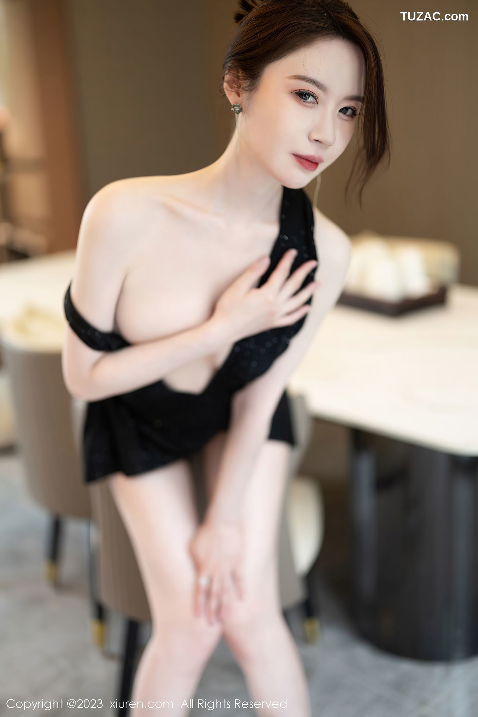 XiuRen秀人网-7031-梦心玥-黑色连衣长裙白色比基尼-2023.07.05