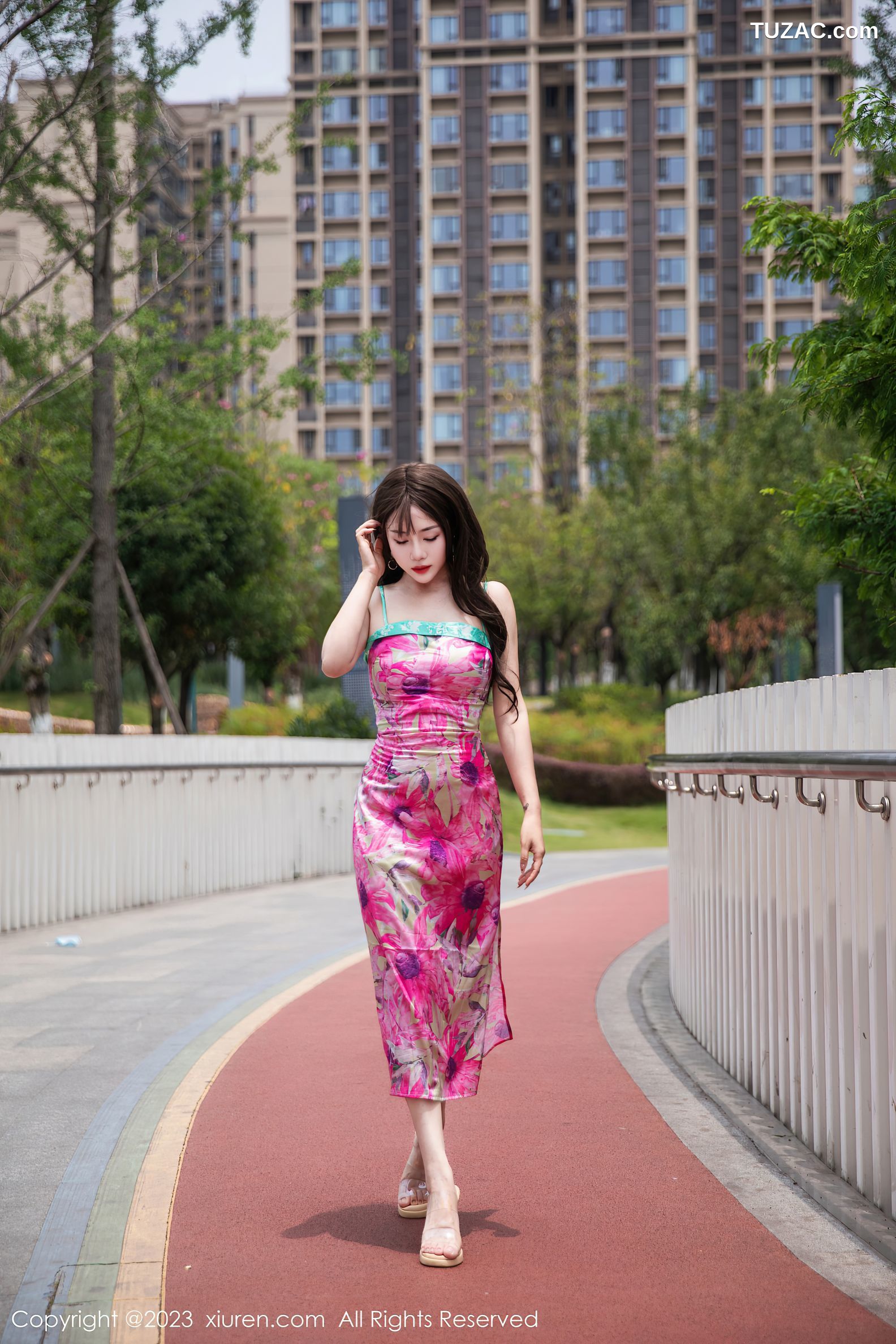 XiuRen秀人网-7065-严利娅Yuliya-性感网红情人裙-2023.07.12